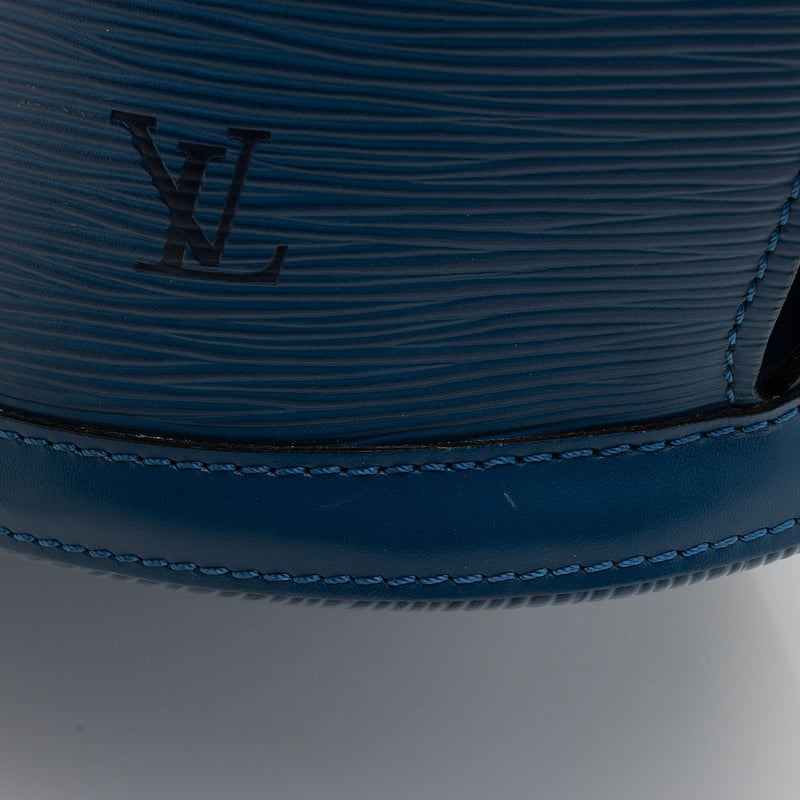 Louis Vuitton Vintage Epi Leather St. Jacques GM Shoulder Bag (SHF-gtF –  LuxeDH