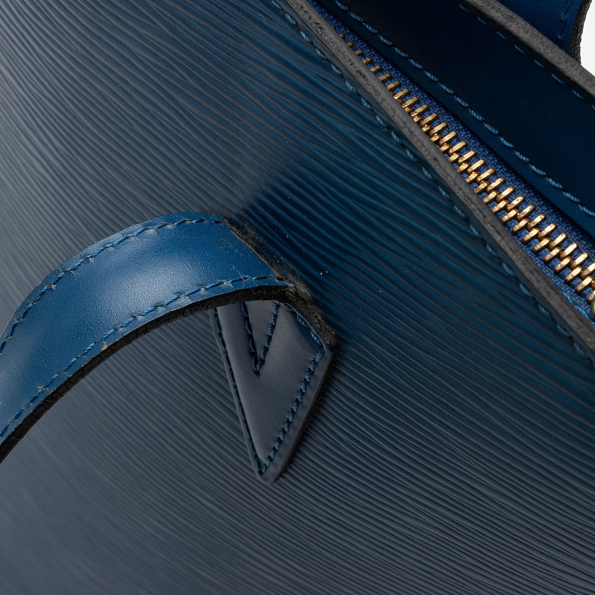 Louis Vuitton Vintage Epi Leather St. Jacques GM Shoulder Bag (SHF-gtFoLI)