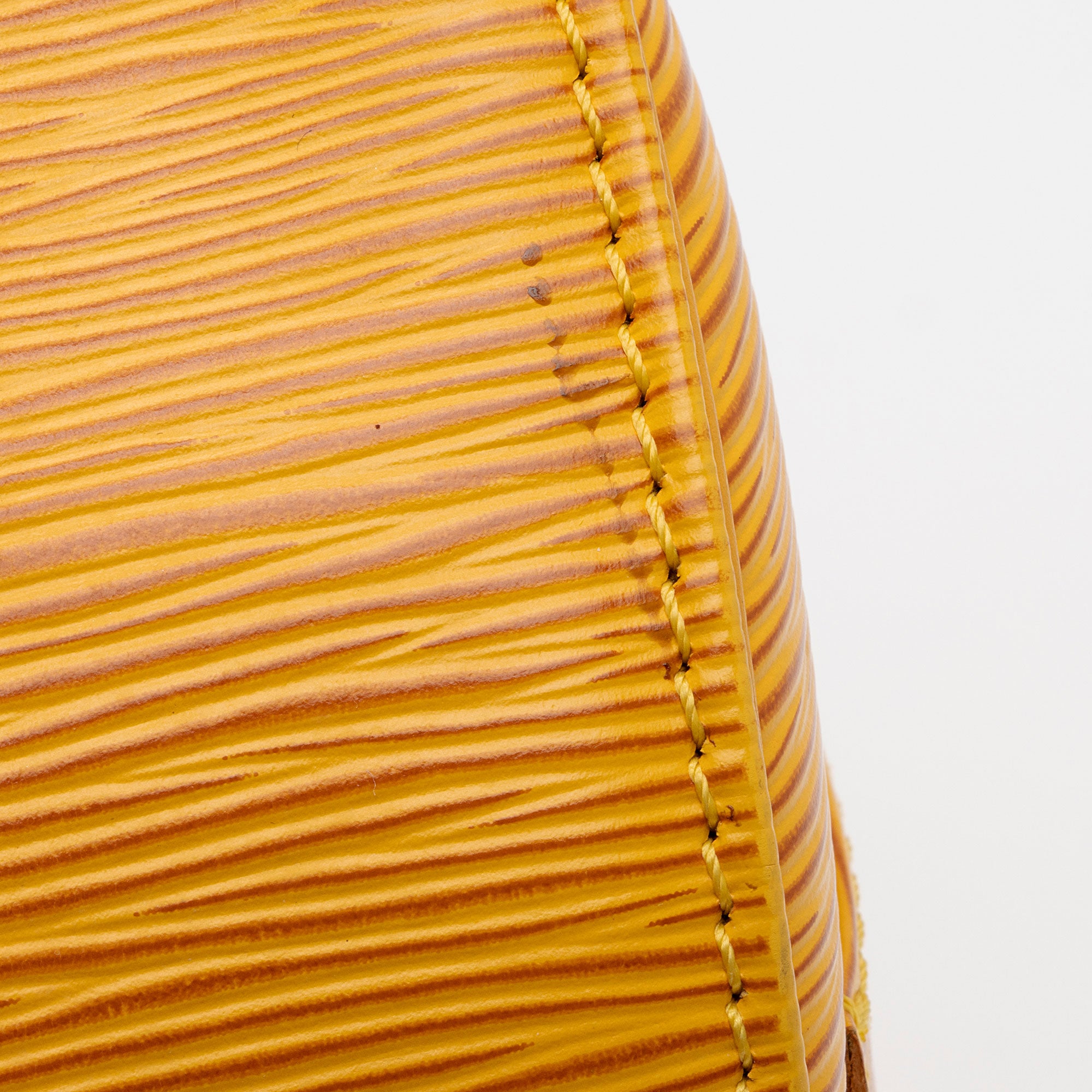 Louis Vuitton Vintage Epi Leather Speedy 25 Satchel (SHF-UO0cOA)