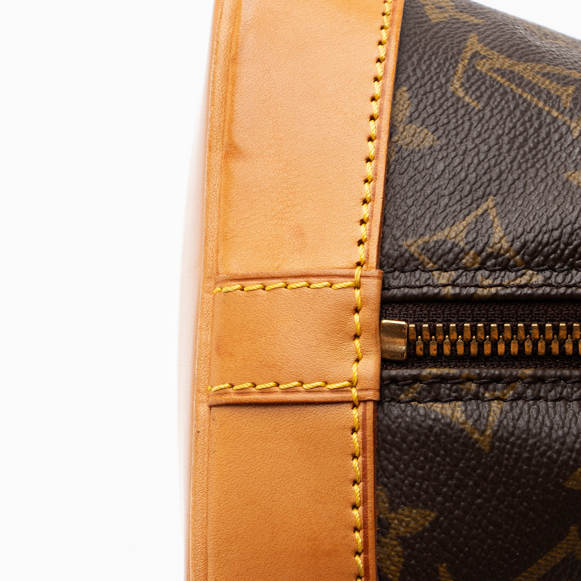 Louis Vuitton Vintage Monogram Canvas Alma PM Satchel (SHF-1flhkd)