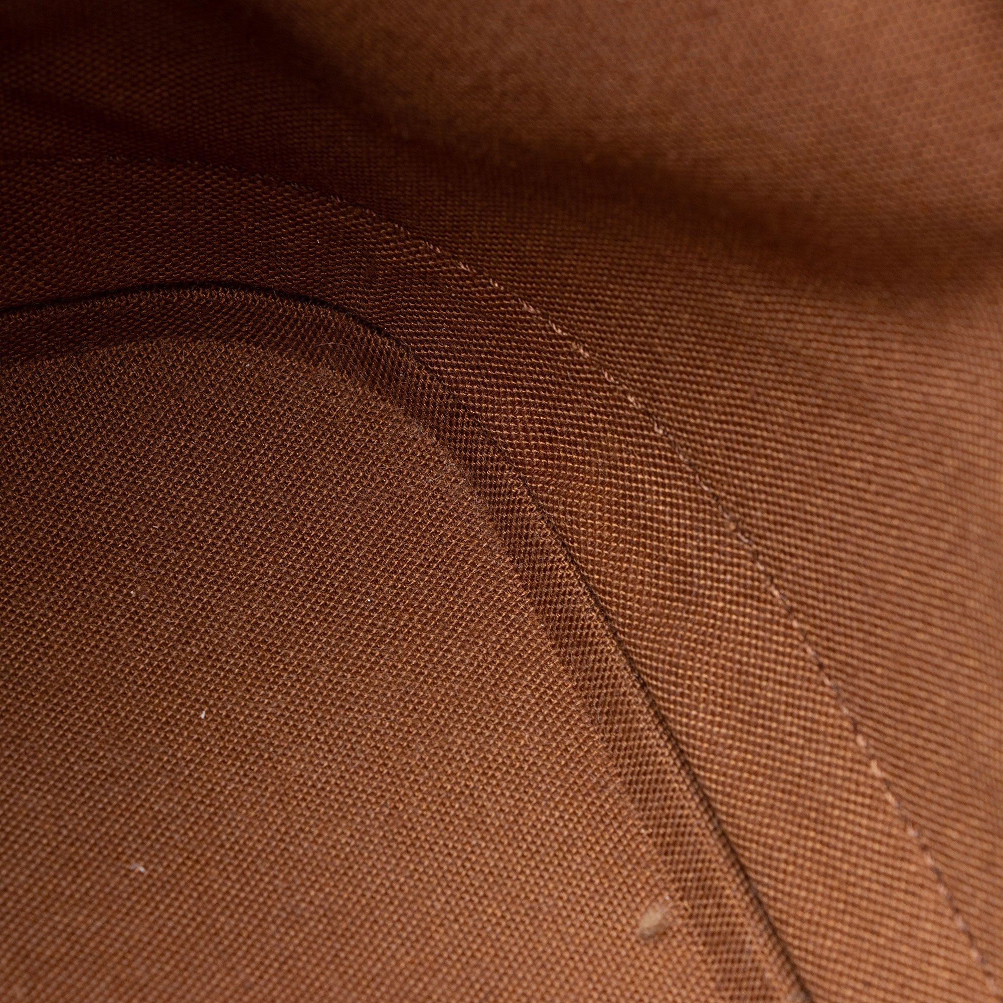 Louis Vuitton Vintage Monogram Canvas Alma PM Satchel (SHF-1flhkd)