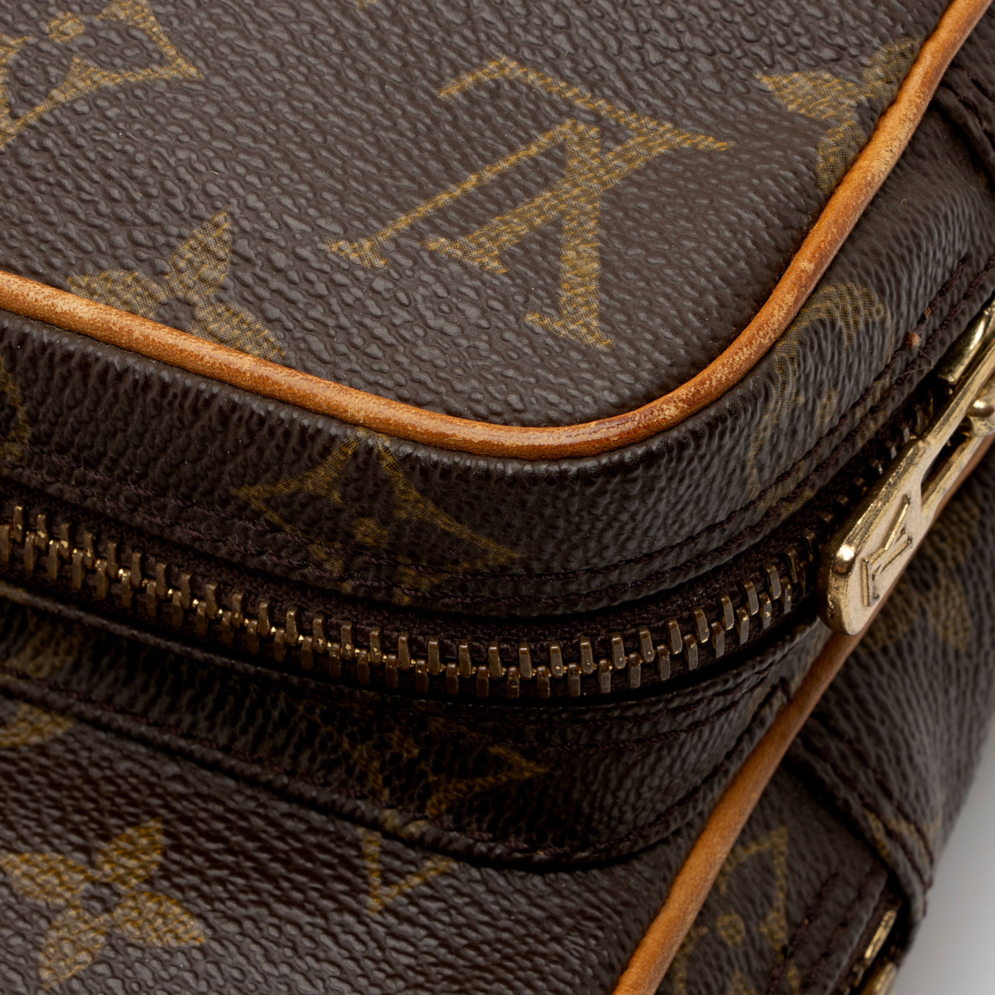 Louis Vuitton Vintage Monogram Canvas Amazone Mini Messenger Bag (SHF-