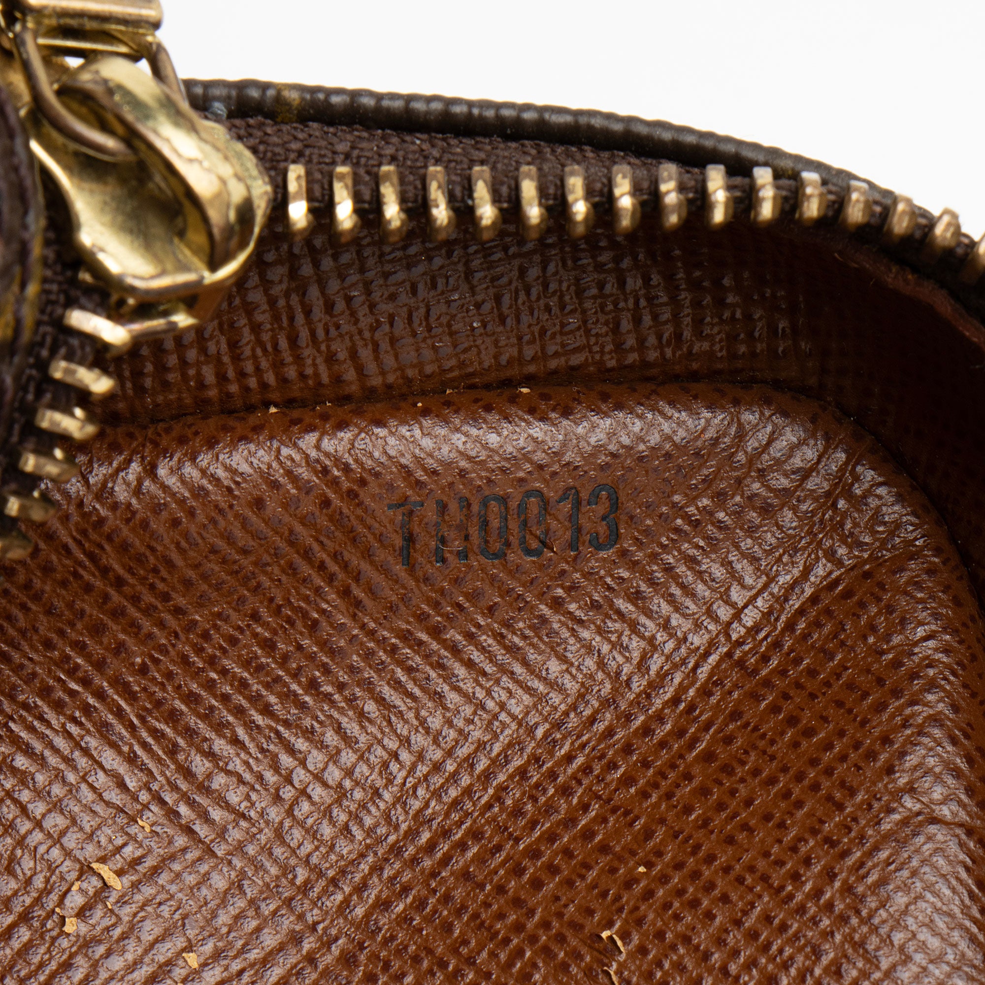 Louis Vuitton Vintage Monogram Canvas Amazone Shoulder Bag (SHF-YDVVcJ)