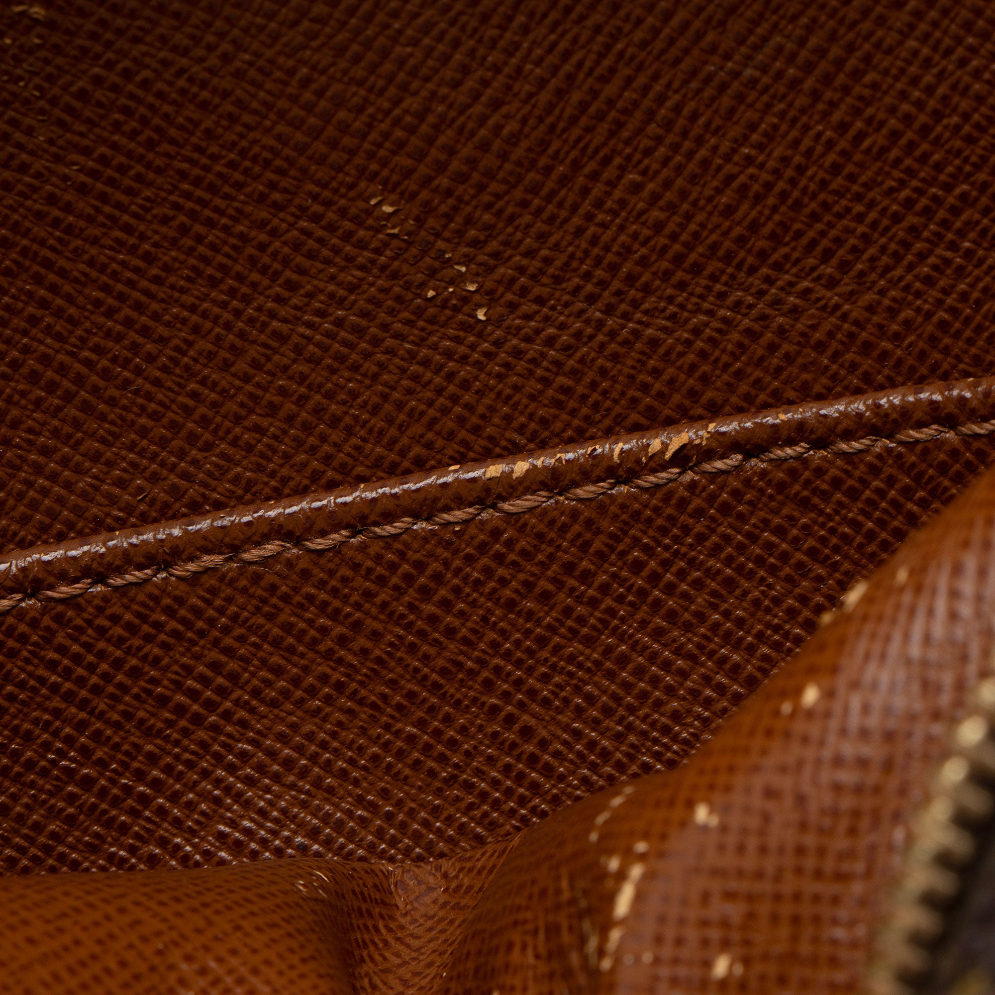 Louis Vuitton Vintage Monogram Canvas Amazone Shoulder Bag (SHF-YDVVcJ)