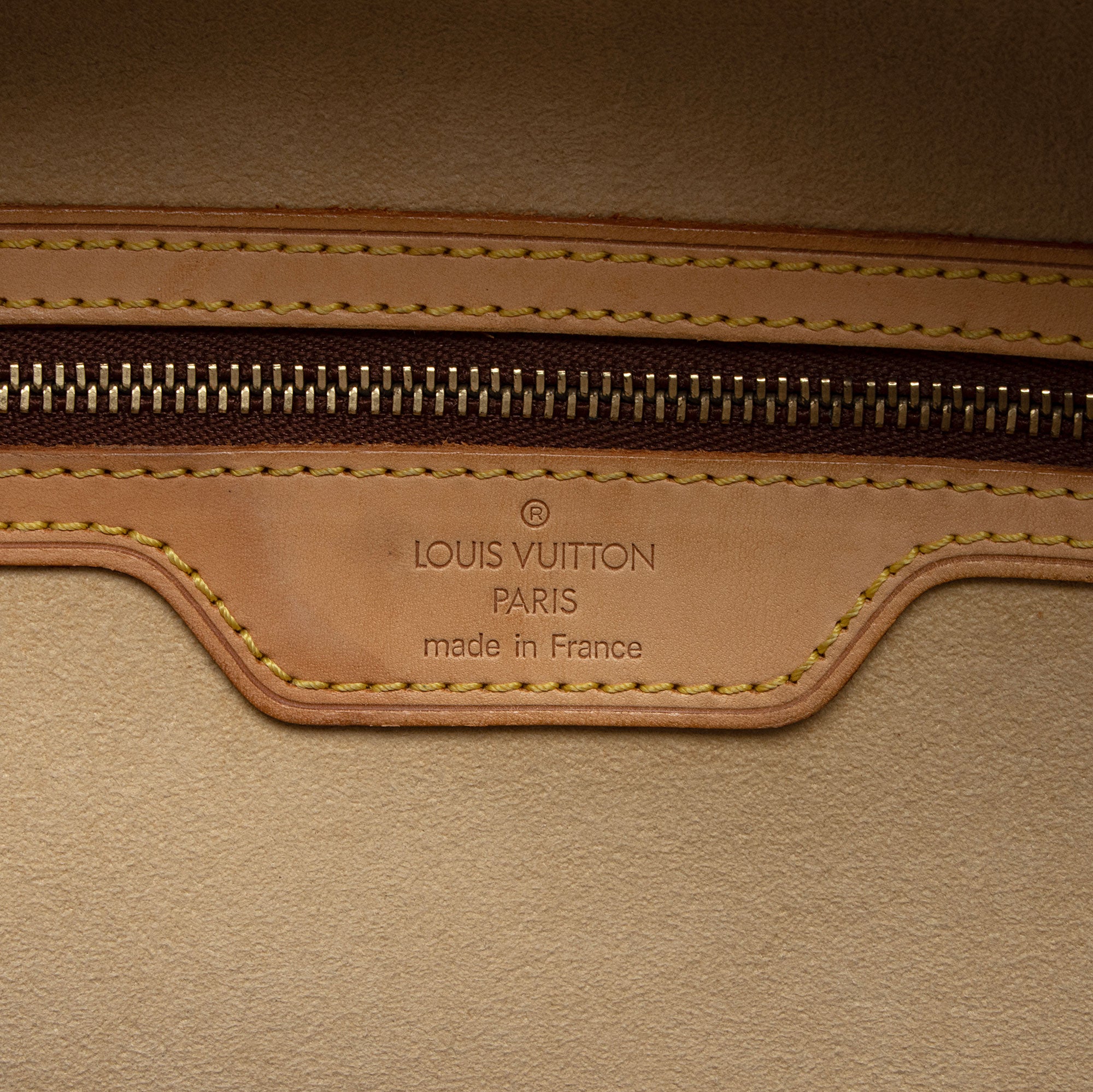 Louis Vuitton Vintage Monogram Canvas Cite GM Shoulder Bag (SHF-5Xty2k)