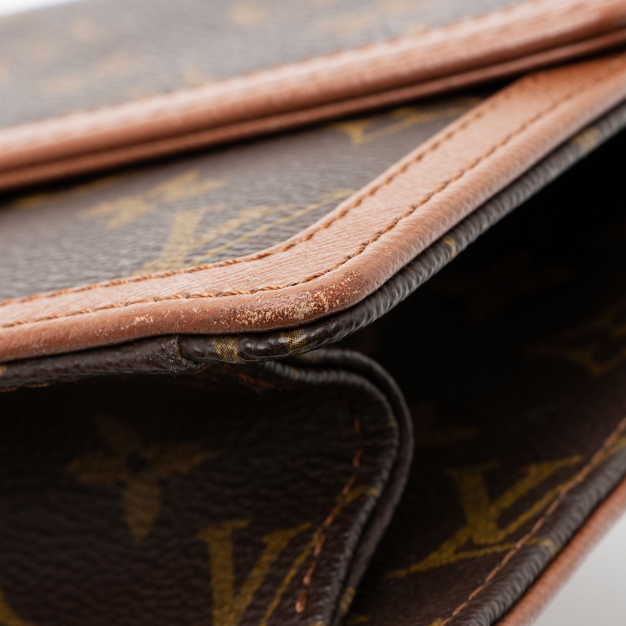 Louis Vuitton Vintage Monogram Canvas Dame 29 Clutch