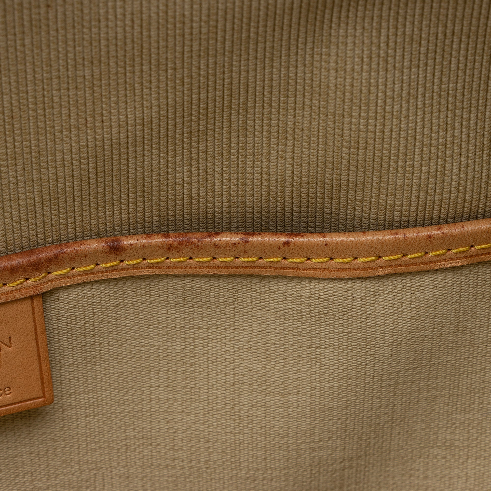 Louis Vuitton Vintage Monogram Canvas Excursion Tote (SHF-KMEXVf)