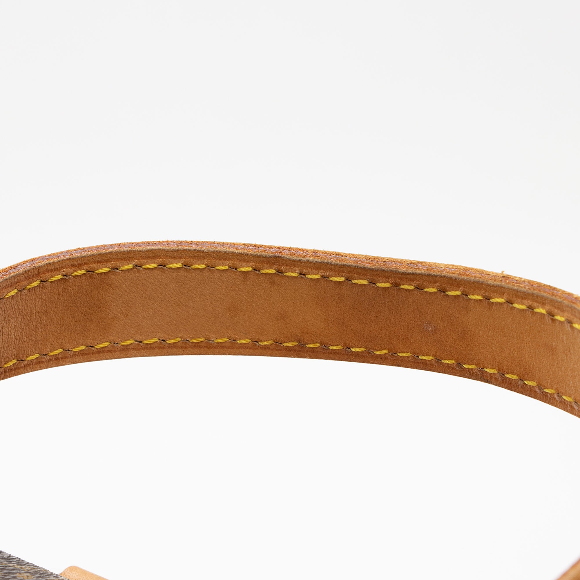 Louis Vuitton Vintage Monogram Canvas Excursion Tote (SHF-KMEXVf)