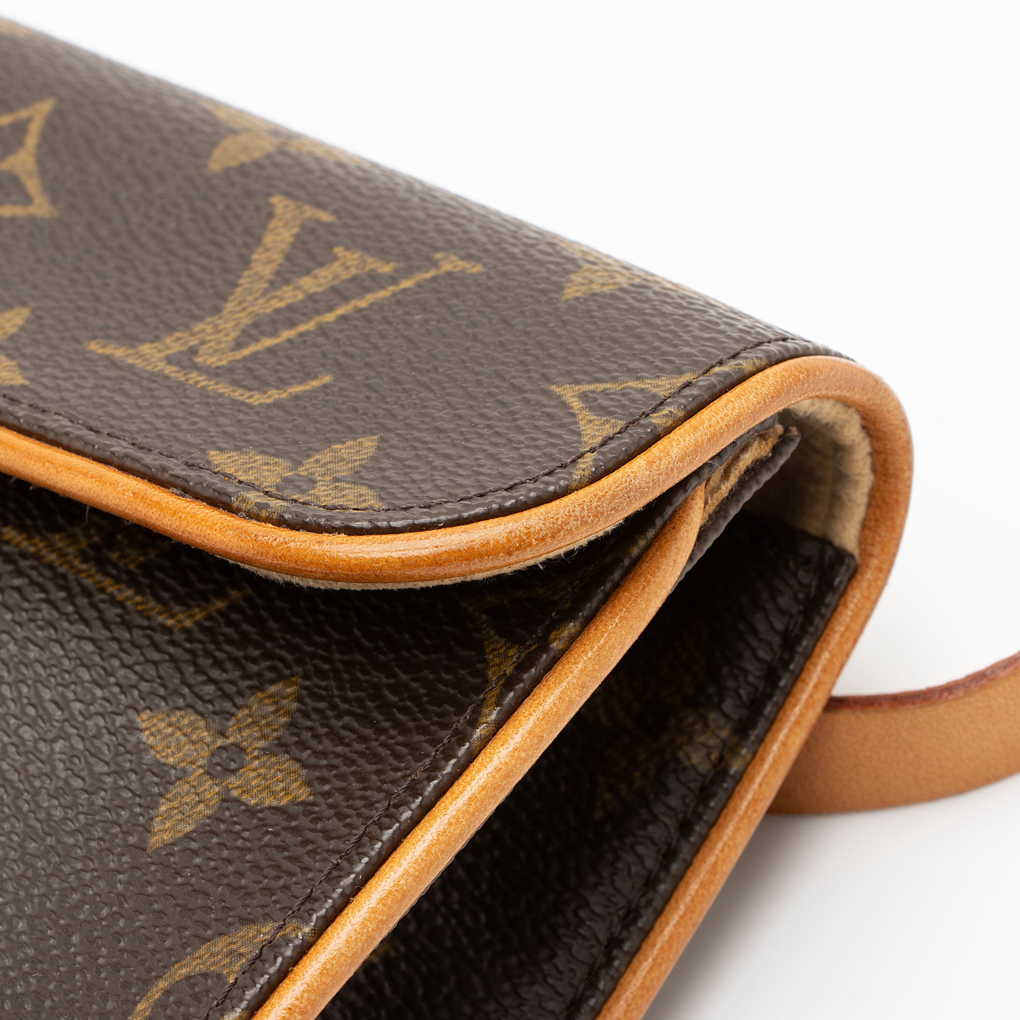 Louis Vuitton Vintage Monogram Canvas Florentine Pochette Belt Bag (SHF-pFk6FV)