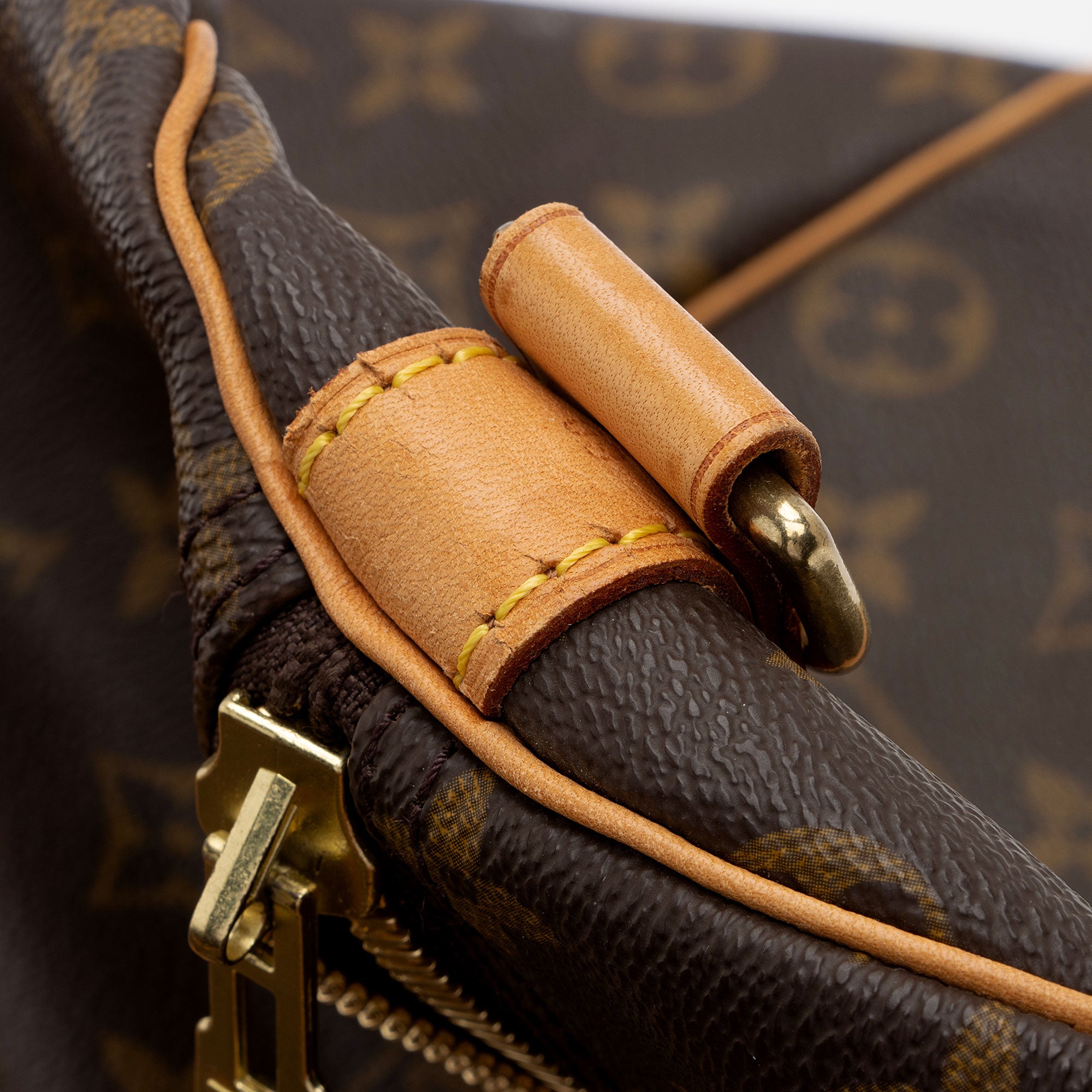 Louis Vuitton Vintage Monogram Canvas Keepall Bandouliere 60 Duffle Bag (SHF-1obcrO)