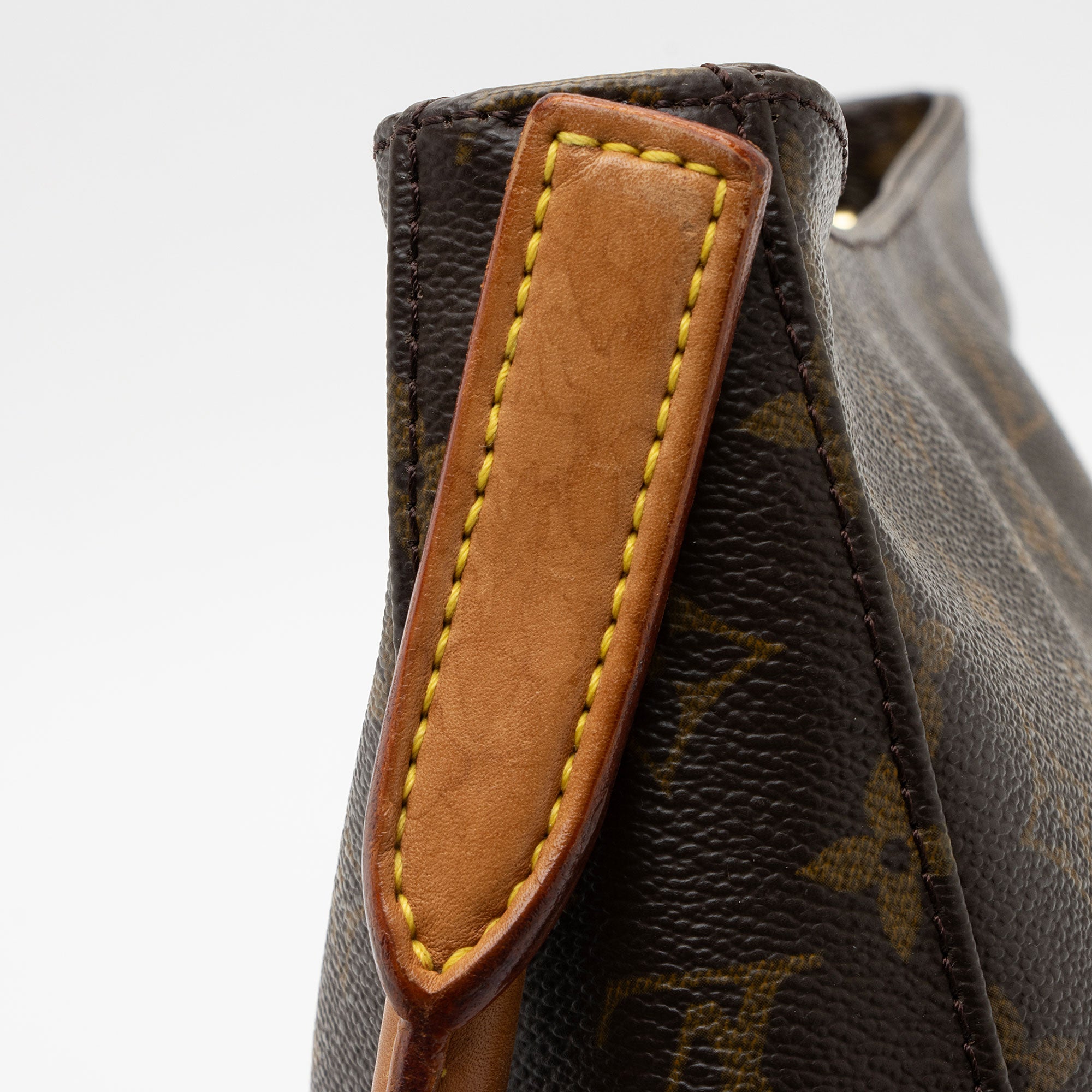 Louis Vuitton Vintage Monogram Canvas Looping GM Shoulder Bag (SHF-geiENj)