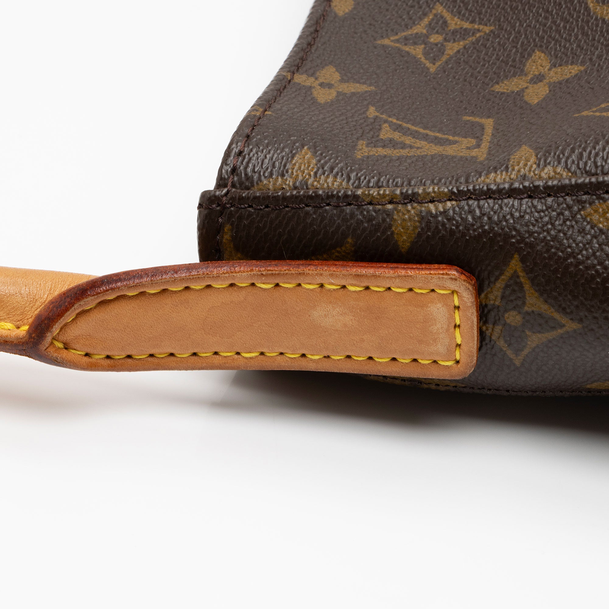 Louis Vuitton Vintage Monogram Canvas Looping GM Shoulder Bag (SHF-MUZTcv)