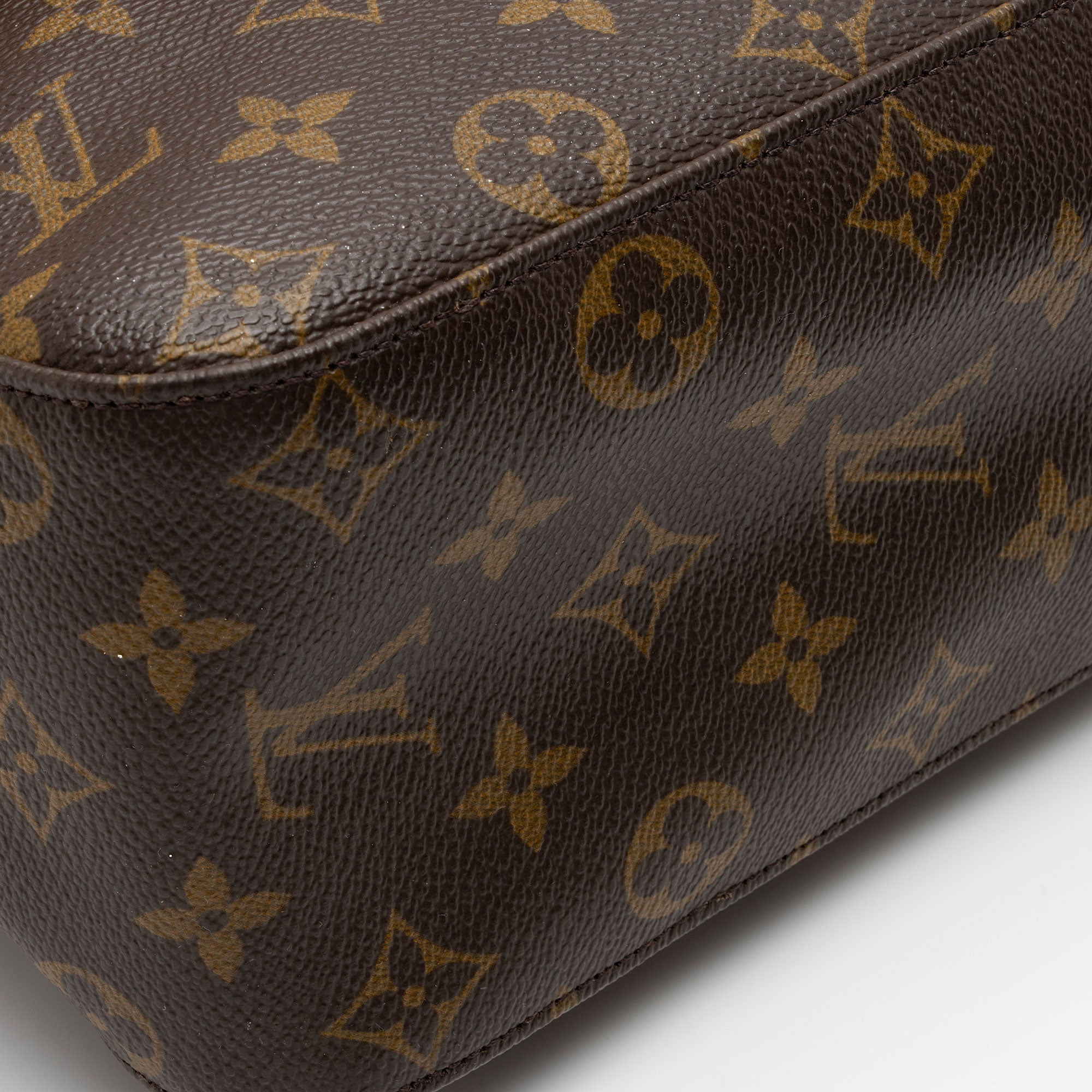 Louis Vuitton Vintage Monogram Canvas Looping GM Shoulder Bag (SHF-MUZTcv)