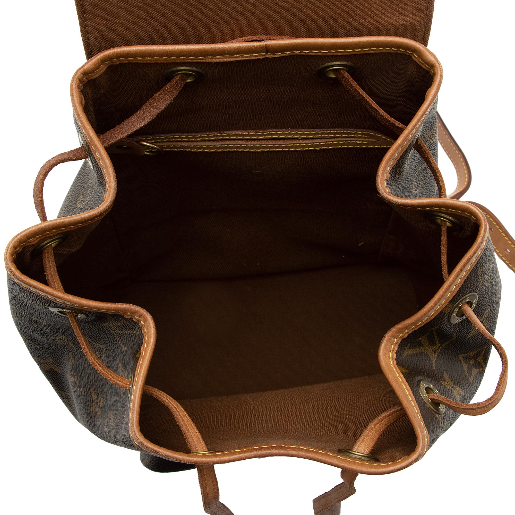 Louis Vuitton Vintage Monogram Canvas Montsouris MM Backpack (SHF-EUGvQe)