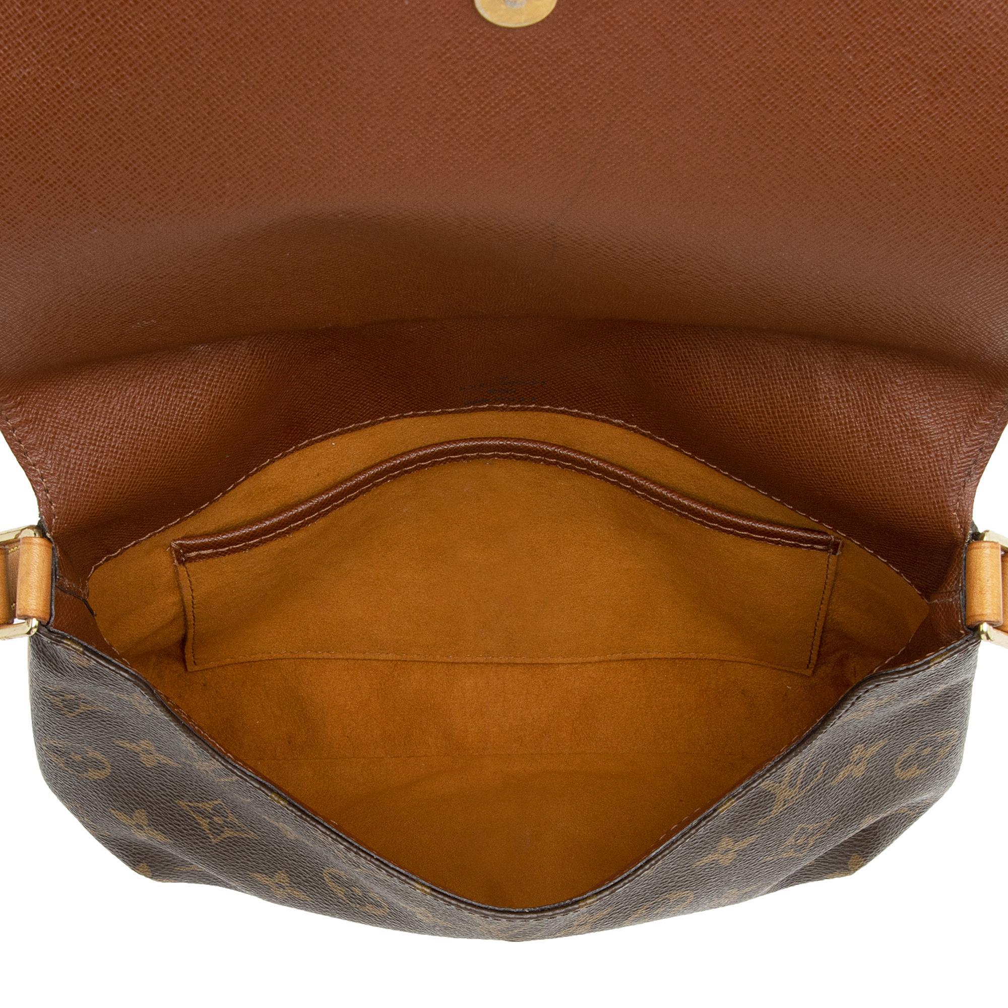 Louis Vuitton Vintage Monogram Canvas Musette Tango Shoulder Bag (SHF-xSc04e)