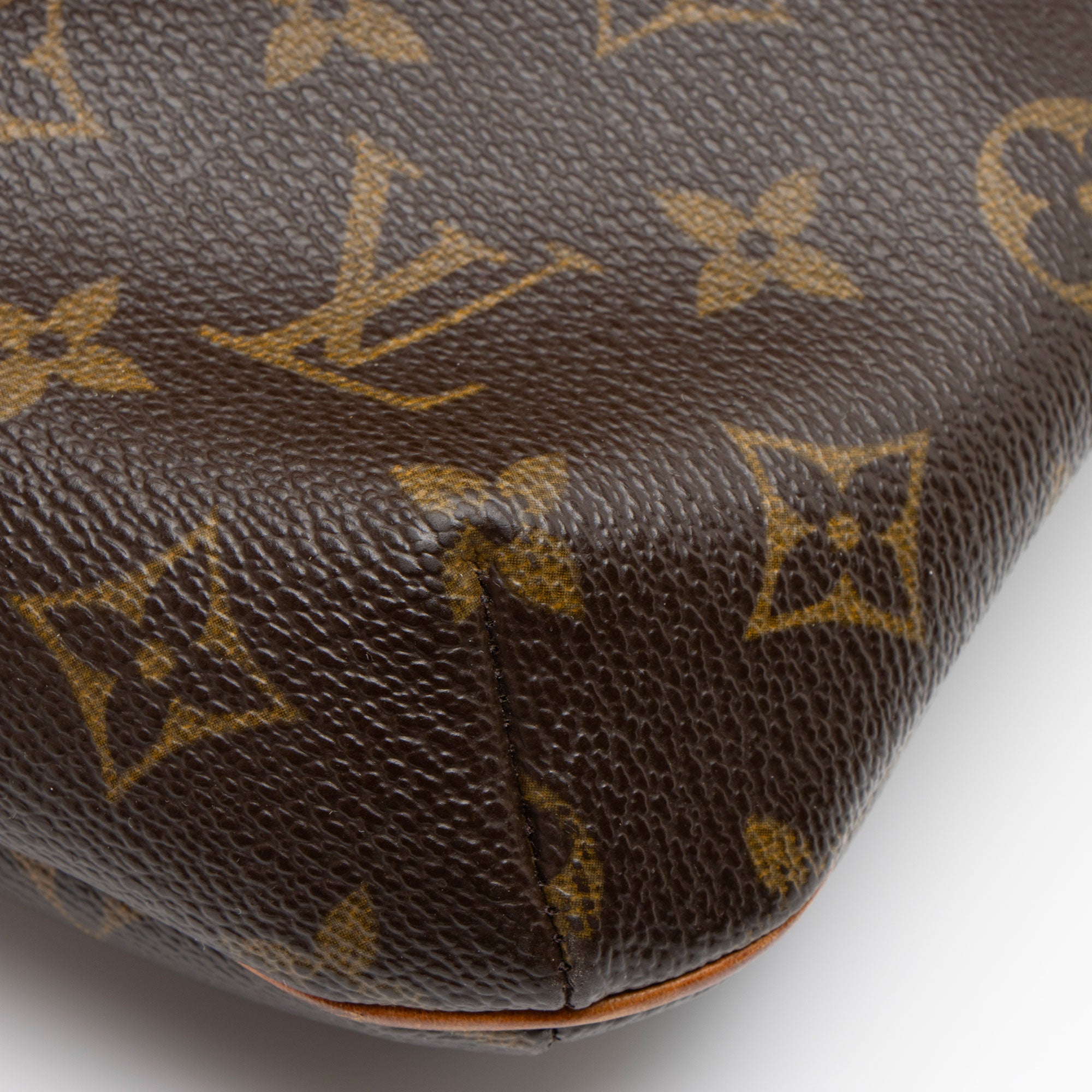 Louis Vuitton Vintage Monogram Canvas Musette Tango Shoulder Bag (SHF-fTteXX)