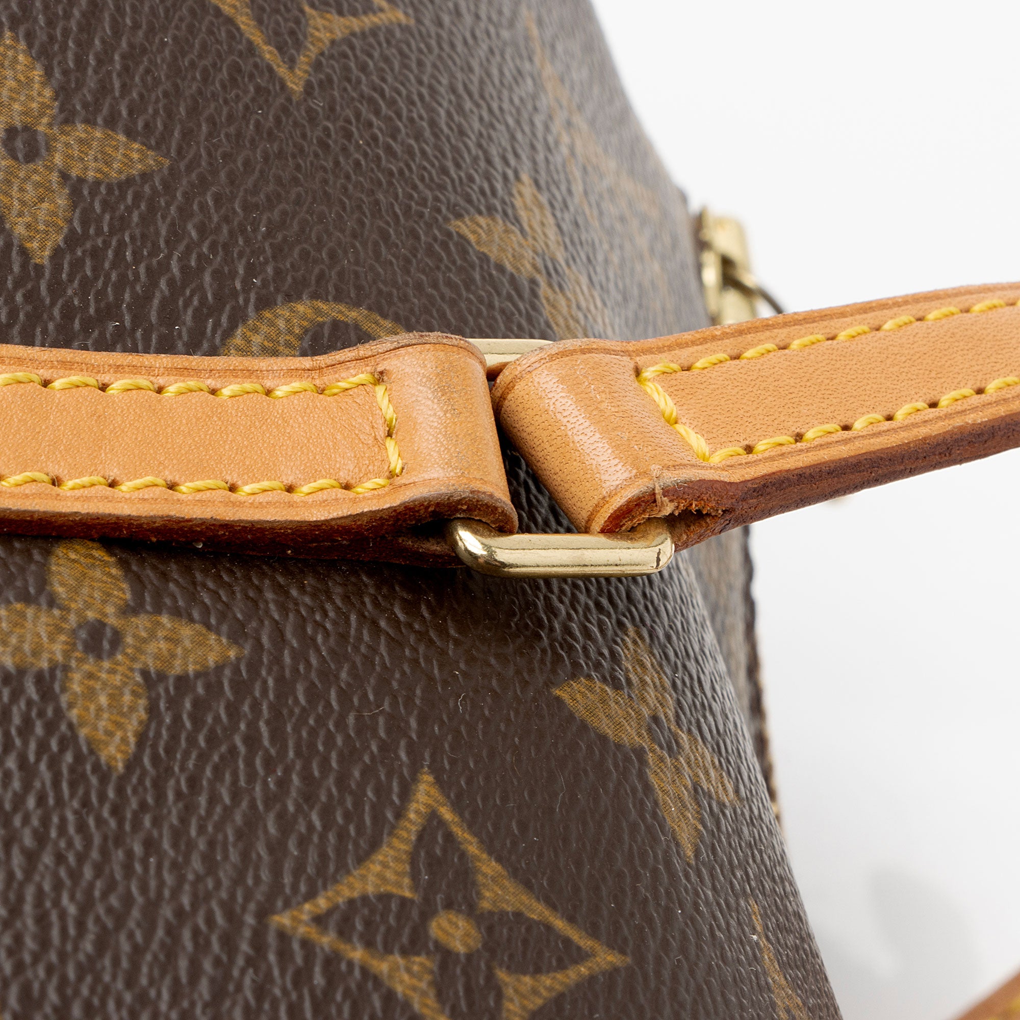 Louis Vuitton Vintage Monogram Canvas Papillon 30 Satchel (SHF-LL8yM5)