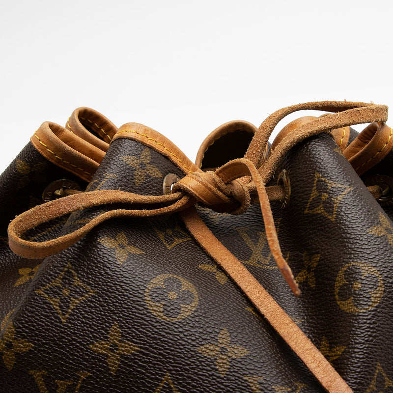 Louis Vuitton Vintage Monogram Canvas Petit Noe Shoulder Bag (SHF-S2V9 –  LuxeDH