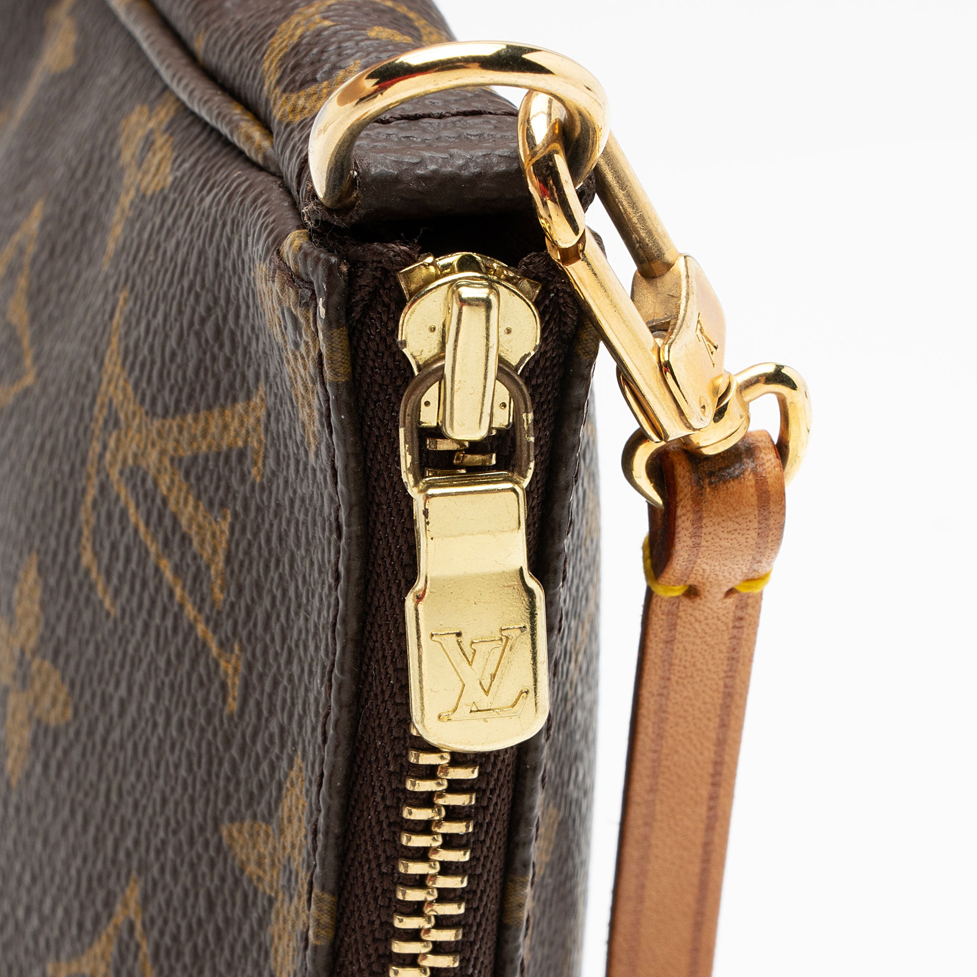 Louis Vuitton Vintage Monogram Canvas Pochette Accessoires