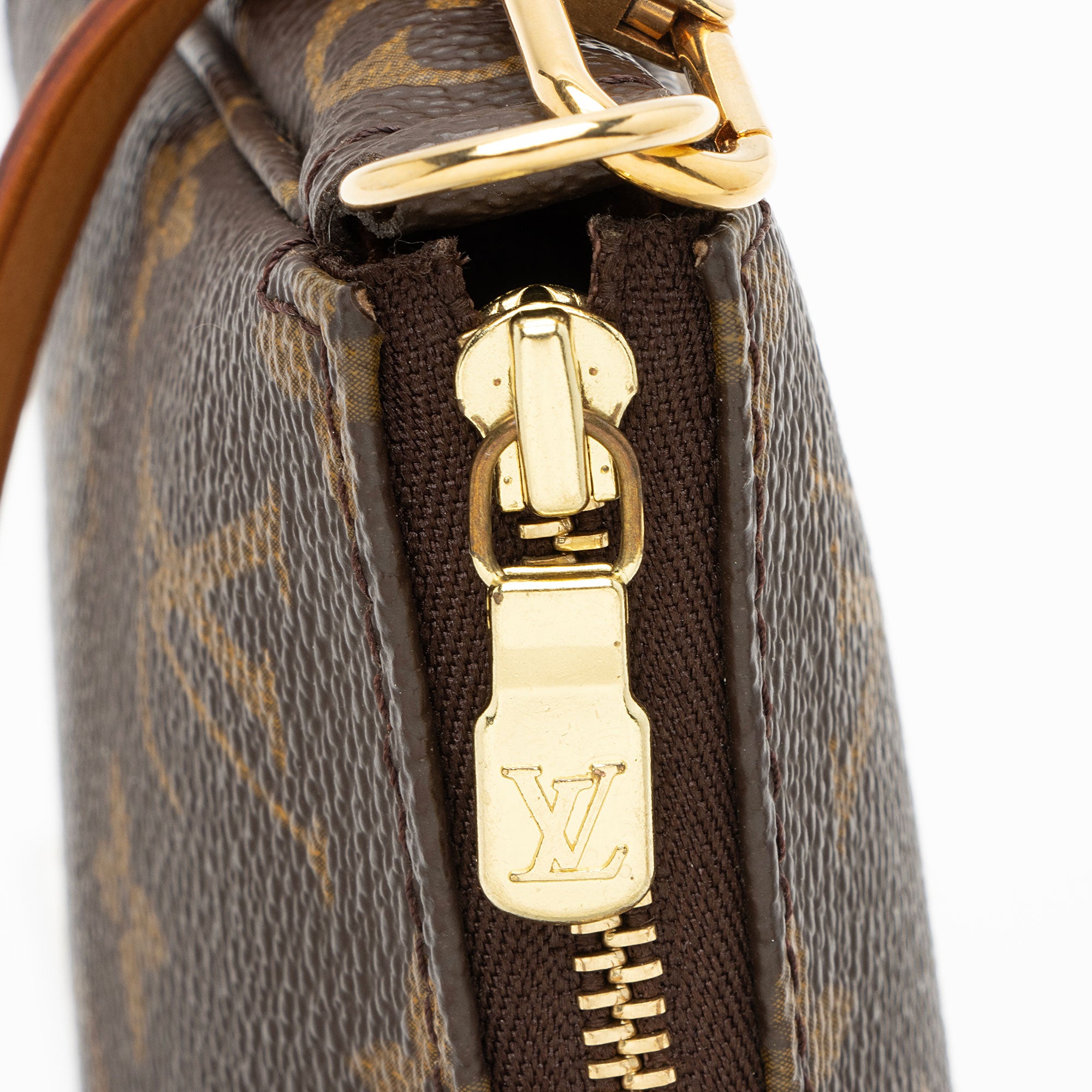 Louis Vuitton Vintage Monogram Canvas Pochette Accessoires