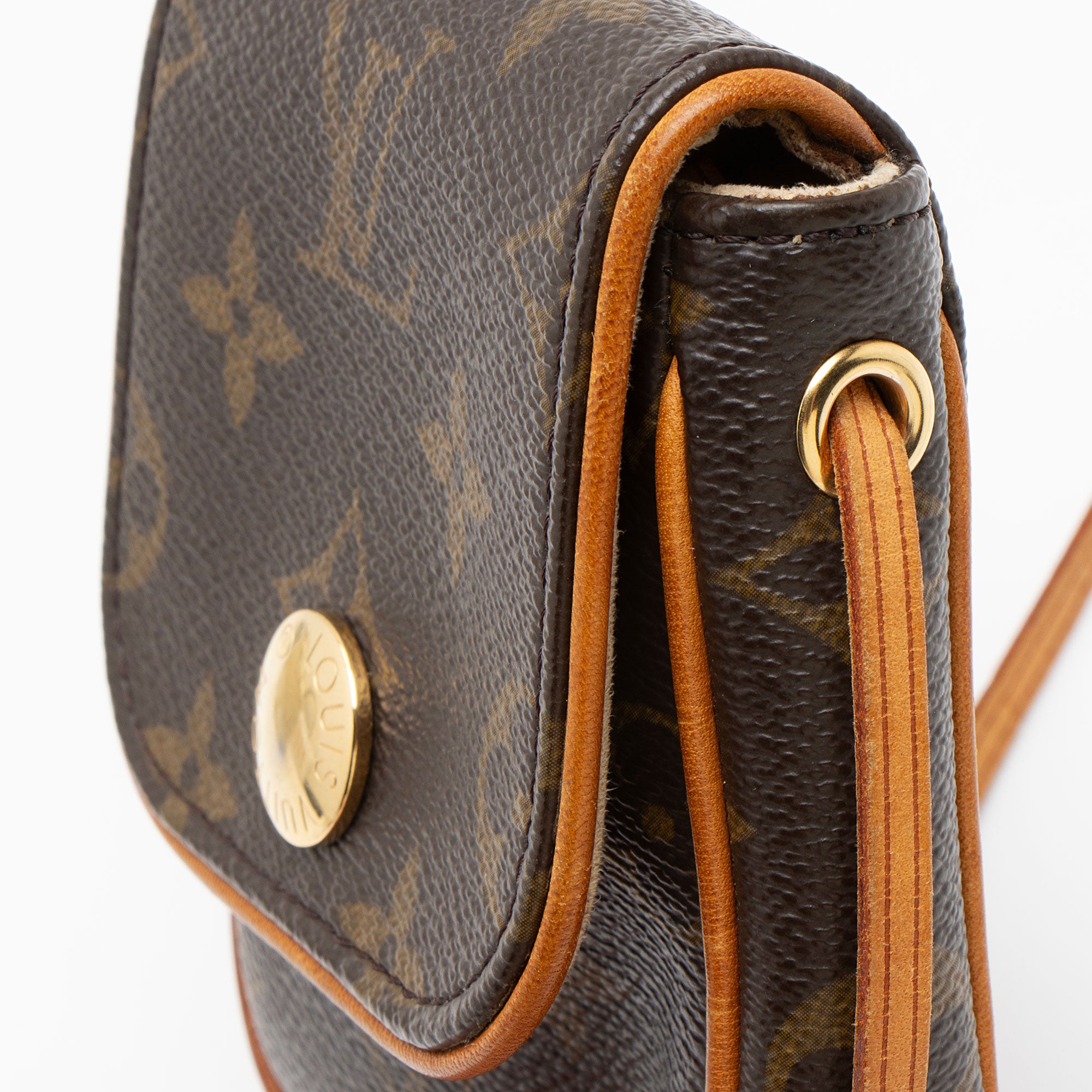 Louis Vuitton Vintage Monogram Canvas Pochette Cancun Shoulder Bag