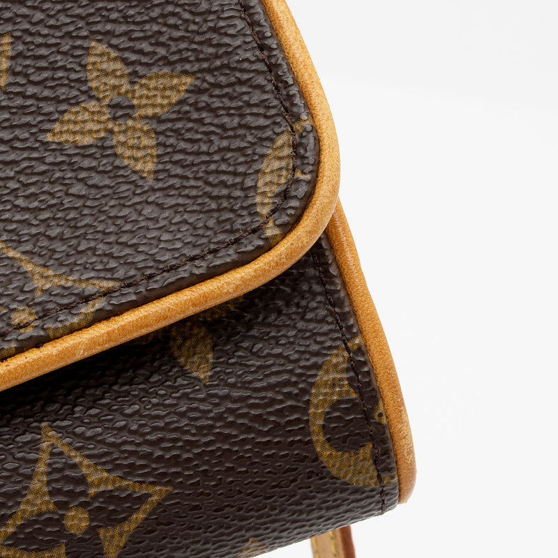 Louis Vuitton Vintage Monogram Canvas Pochette Twin GM Shoulder Bag (SHF-lrMdPe)