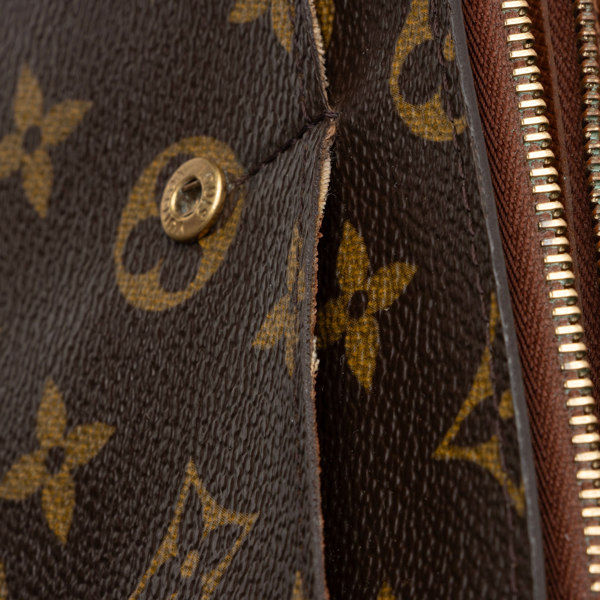 Louis Vuitton Vintage Monogram Canvas Sarah Wallet (SHF-0DkSZp)