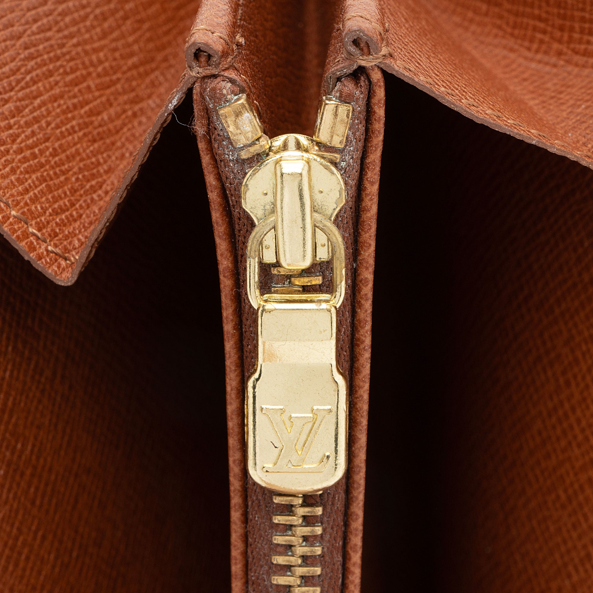 Louis Vuitton Vintage Monogram Canvas Sarah Wallet (SHF-rQIfAR)