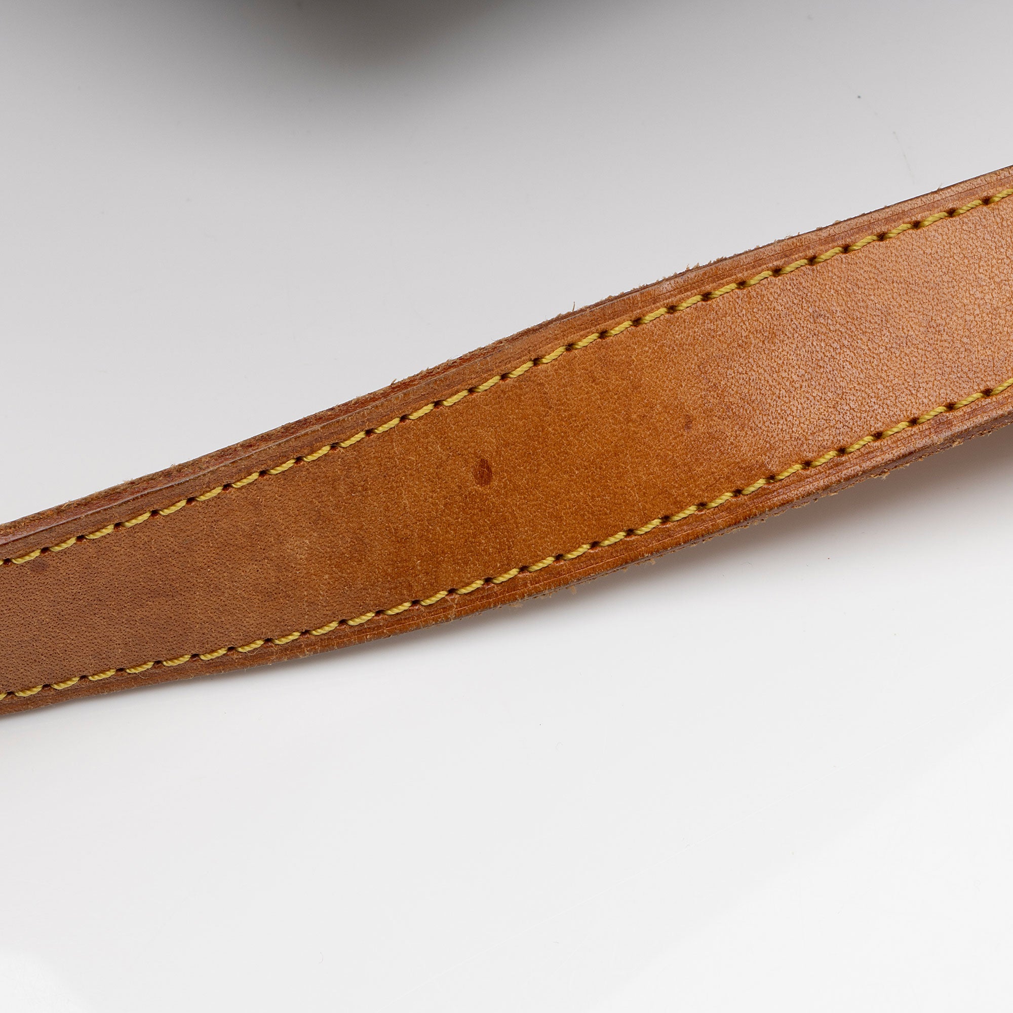 Louis Vuitton Vintage Monogram Canvas Saumur 35 Messenger Bag (SHF-Tk3PjK)