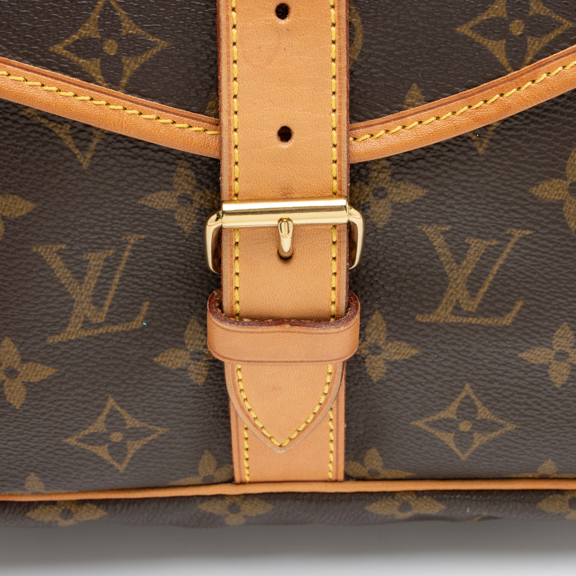 Louis Vuitton Vintage Monogram Canvas Saumur 35 Messenger