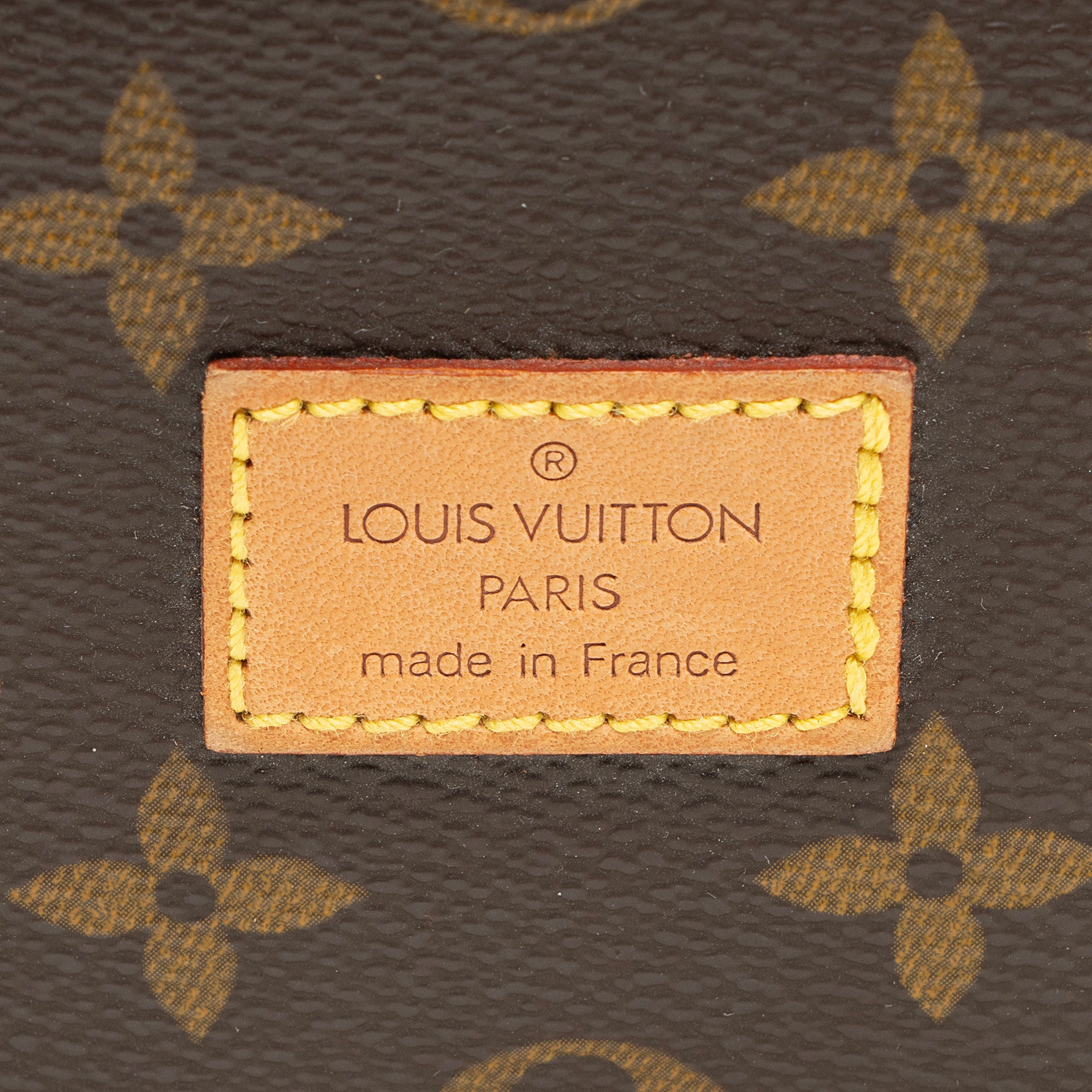 Louis Vuitton Vintage Monogram Canvas Saumur 35 Messenger