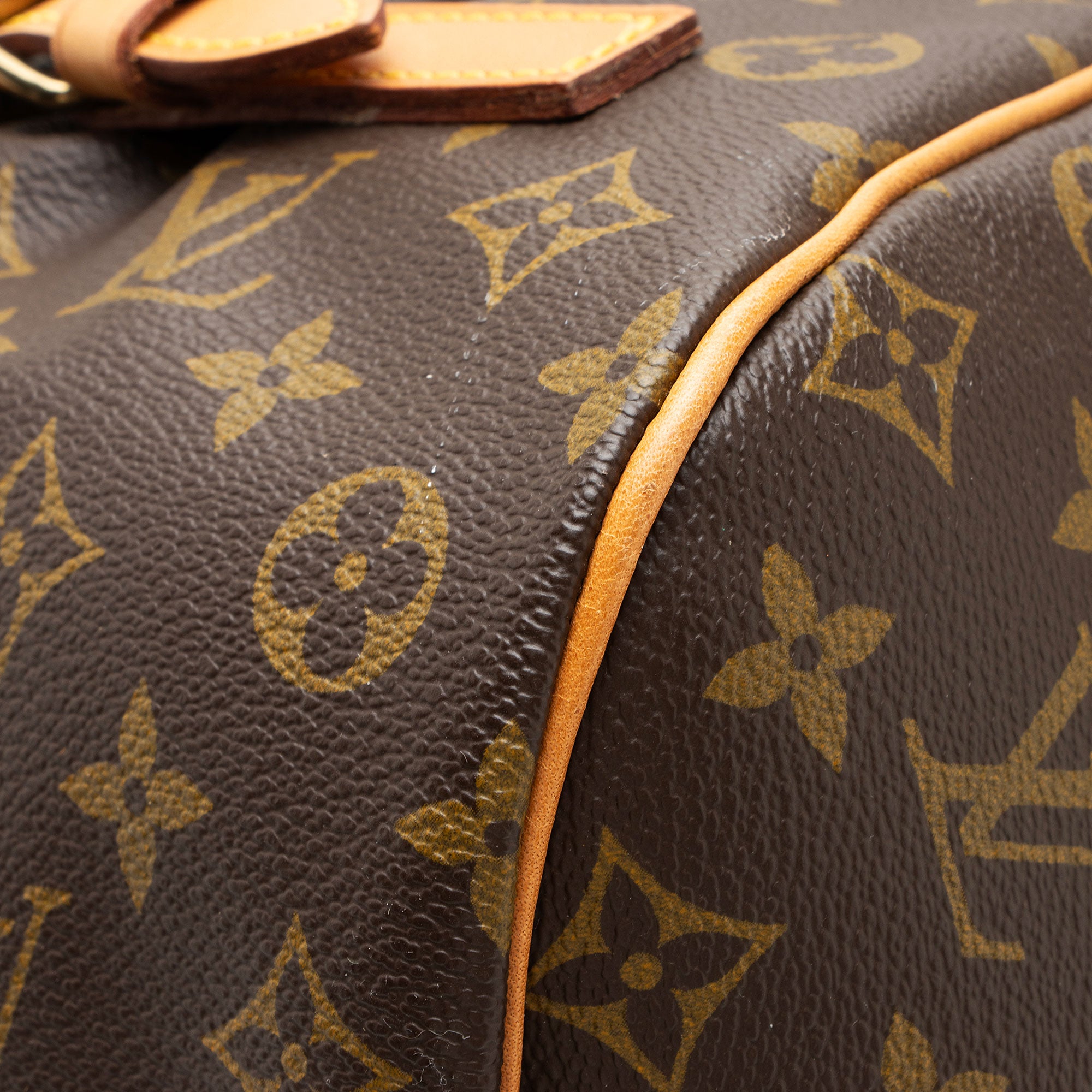 Louis Vuitton Vintage Monogram Canvas Saumur 35 Messenger