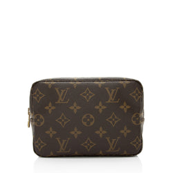 Louis Vuitton Toiletry Pouch Outfit 8189