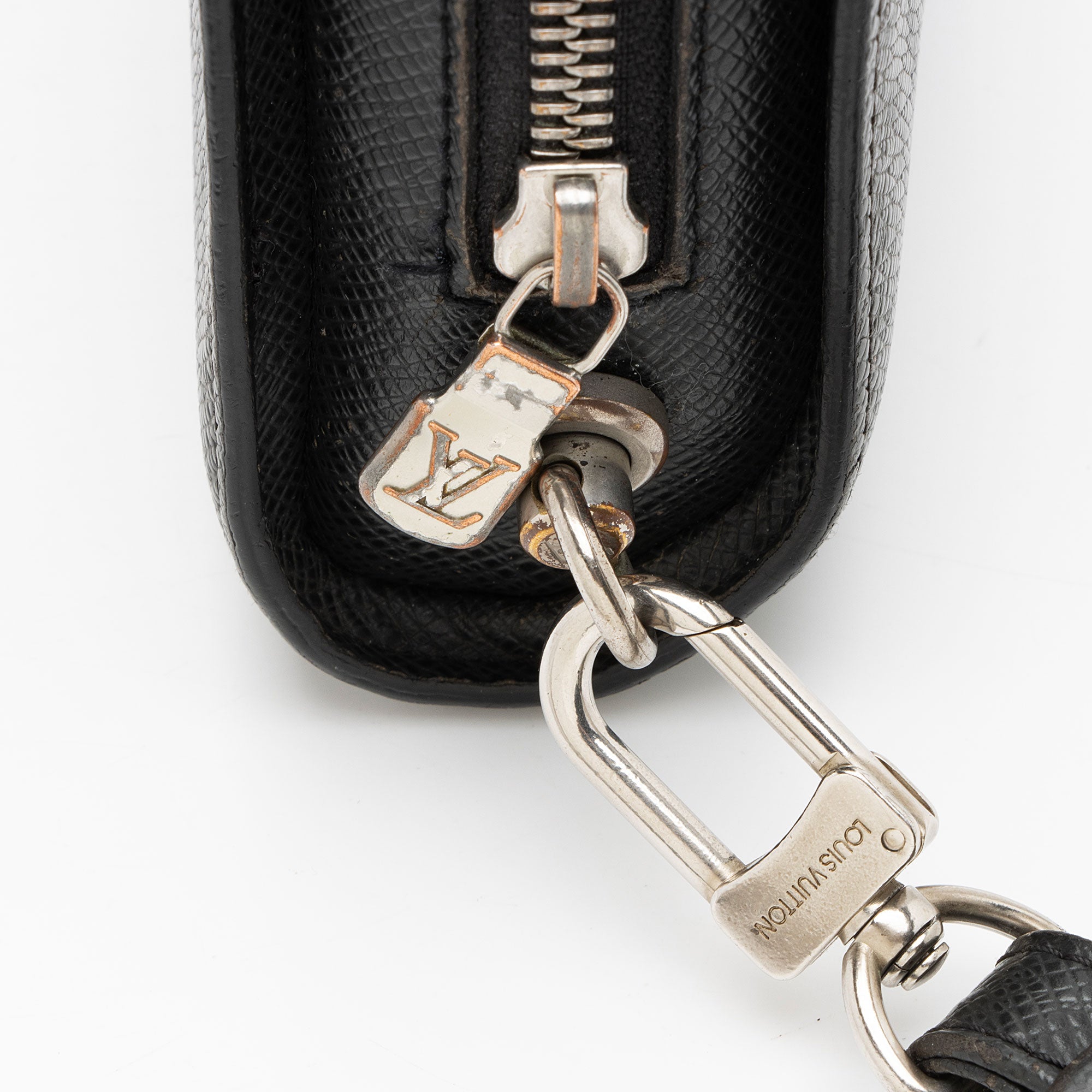 Louis Vuitton Vintage Taiga Leather Baikal Wristlet