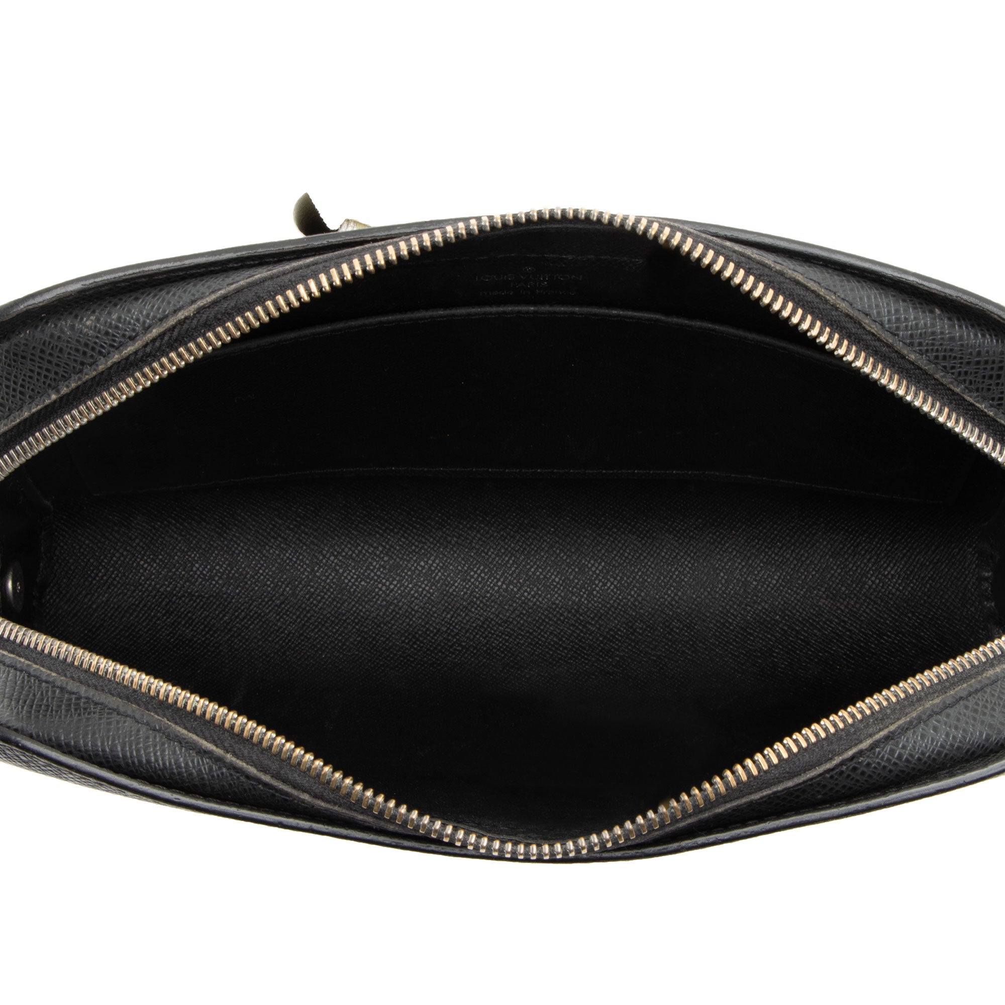 Louis Vuitton Vintage Taiga Leather Baikal Wristlet