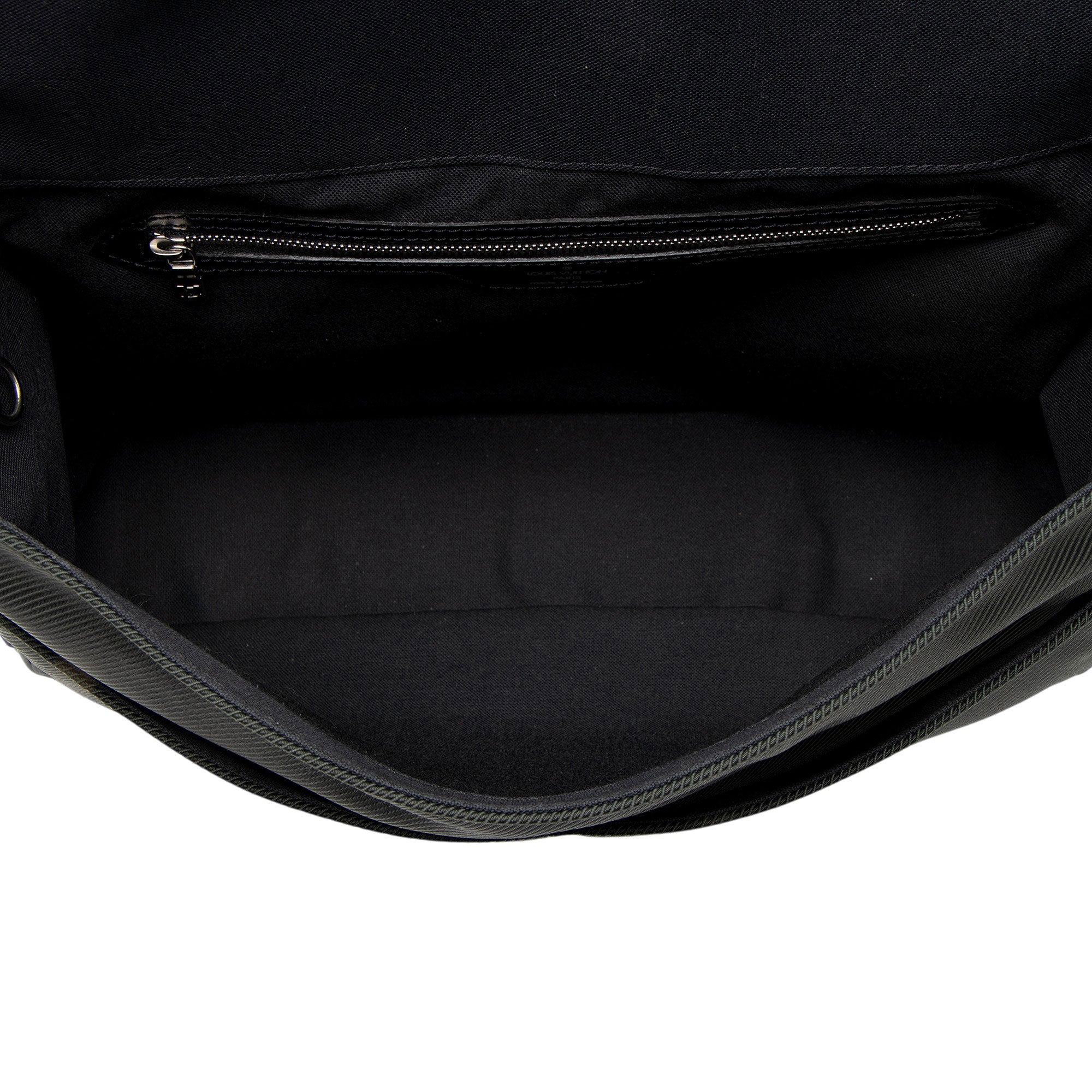 Louis Vuitton Vintage Taiga Leather Viktor Messenger