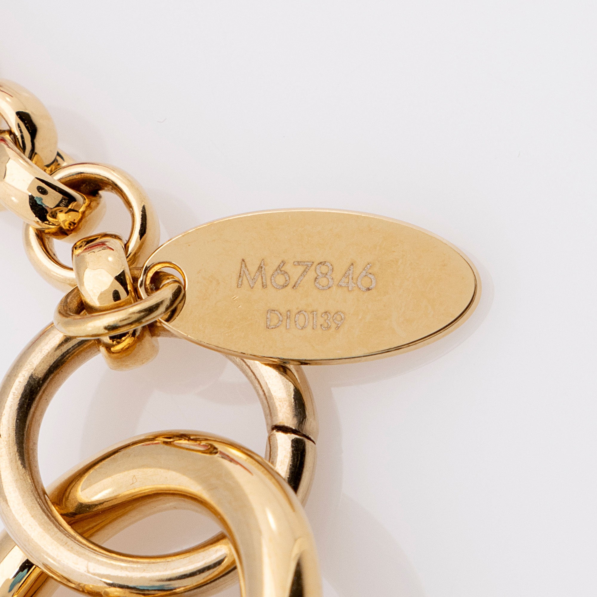 Louis Vuitton Vivienne Escale Bag Charm (SHF-Kyzt5w)