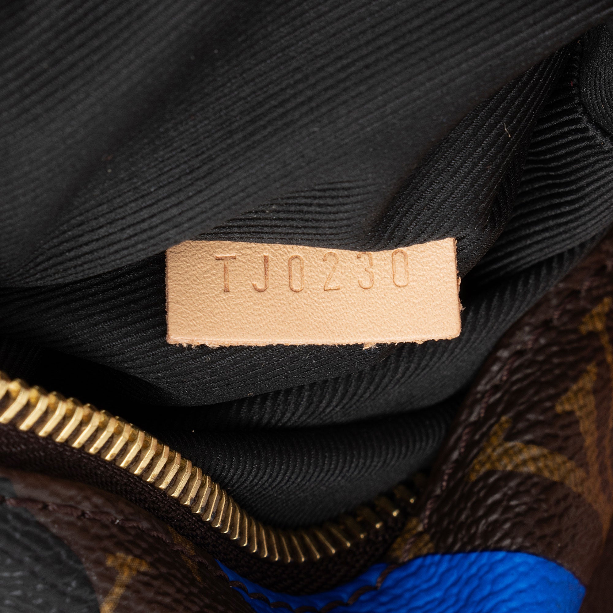 Louis Vuitton x LOL Monogram Canvas Bumbag (SHF-XOCAiq)