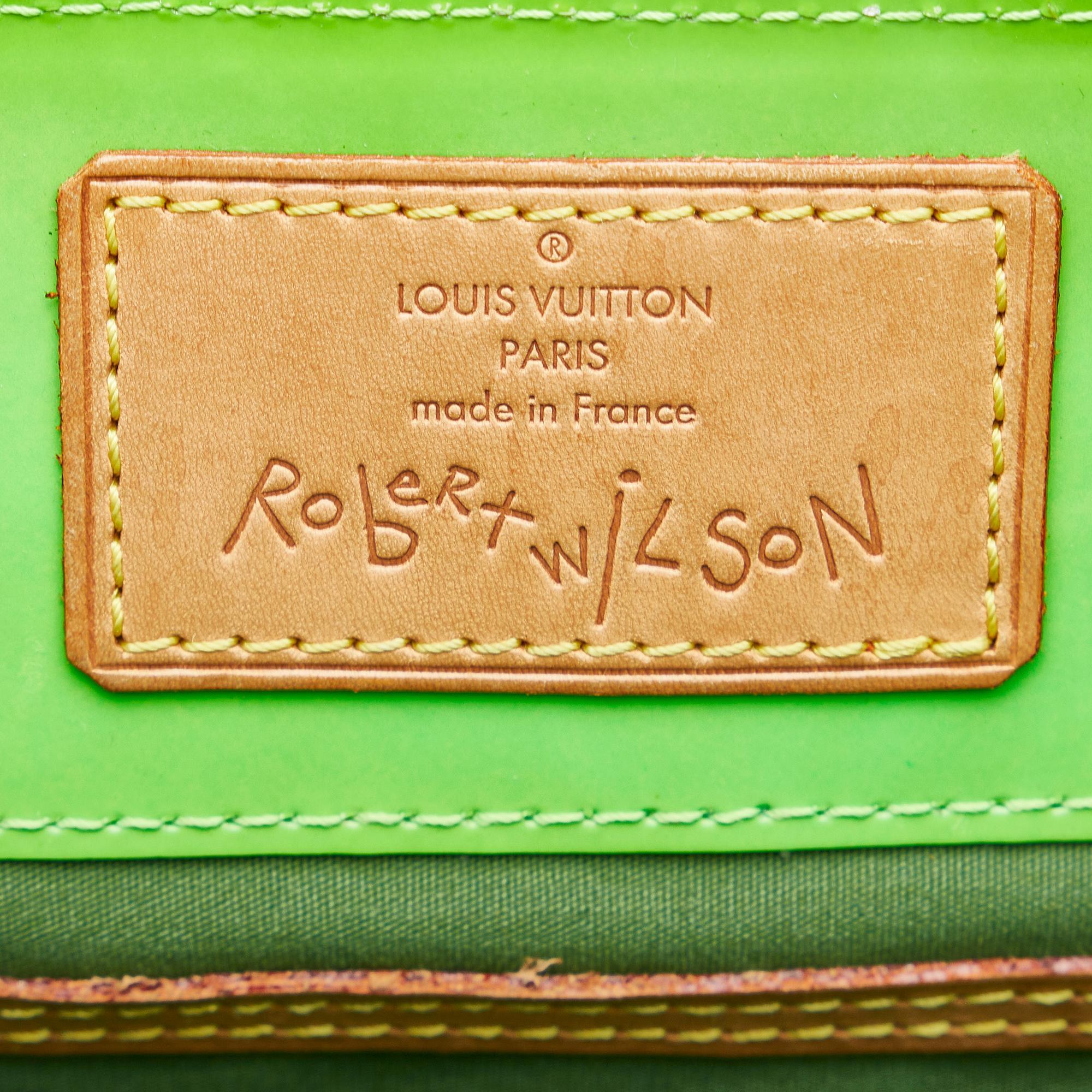 Louis Vuitton x Robert Wilson Monogram Vernis Fluo Reade PM (SHG-OK9ng3)