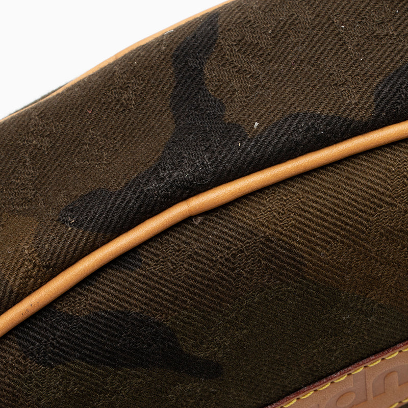 Louis Vuitton x Supreme Camouflage Canvas Bum Bag (SHF-rlxFpm)