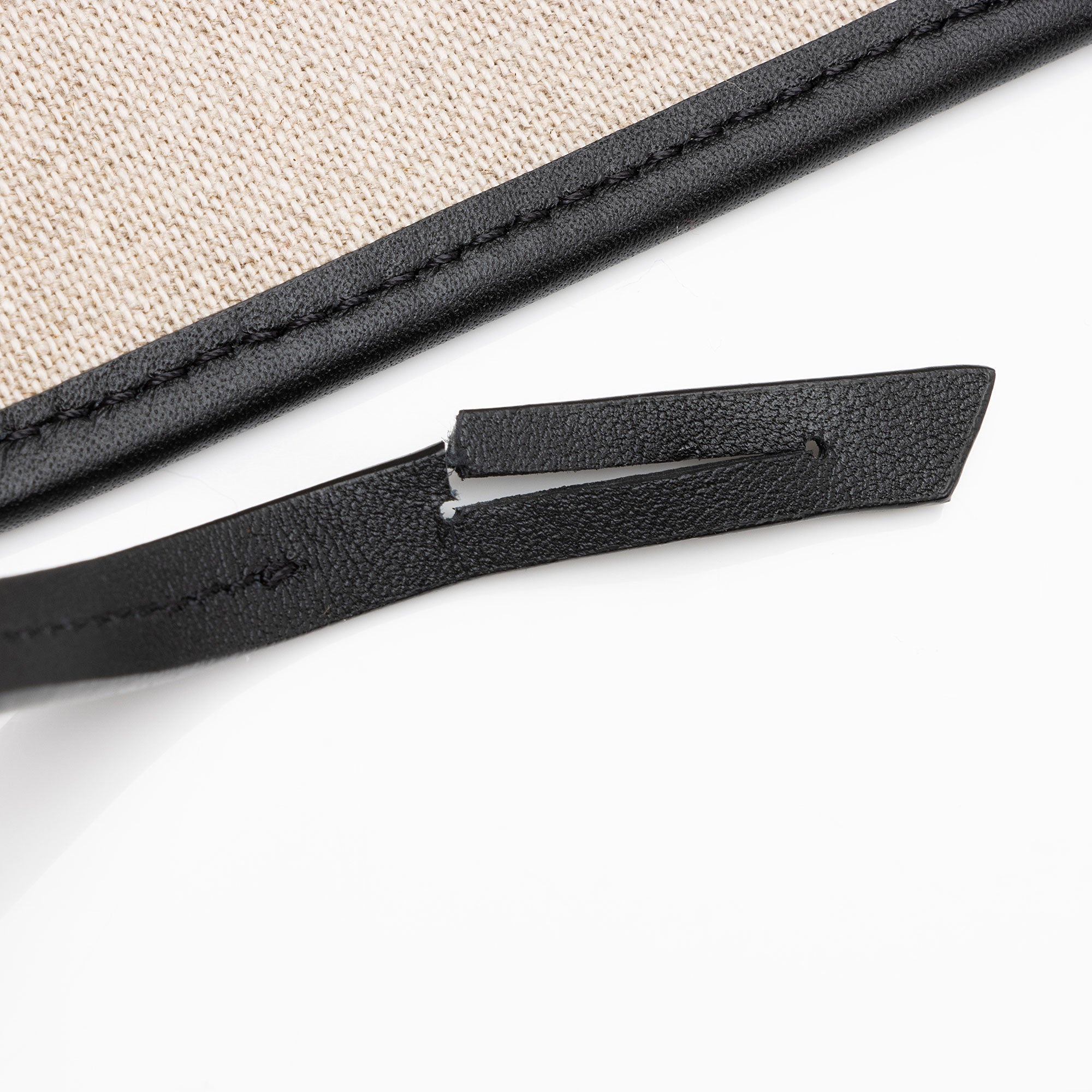 MCM Canvas Glitch Logo Aren Medium Shopper Tote (SHF-et7Nb7)