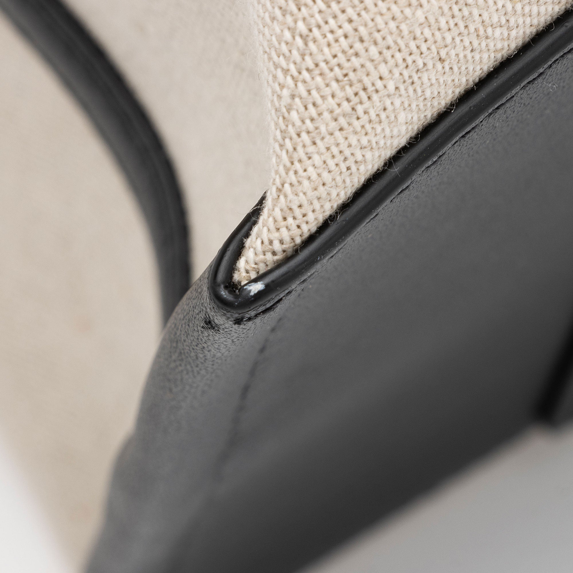 MCM Canvas Glitch Logo Aren Medium Shopper Tote (SHF-et7Nb7)