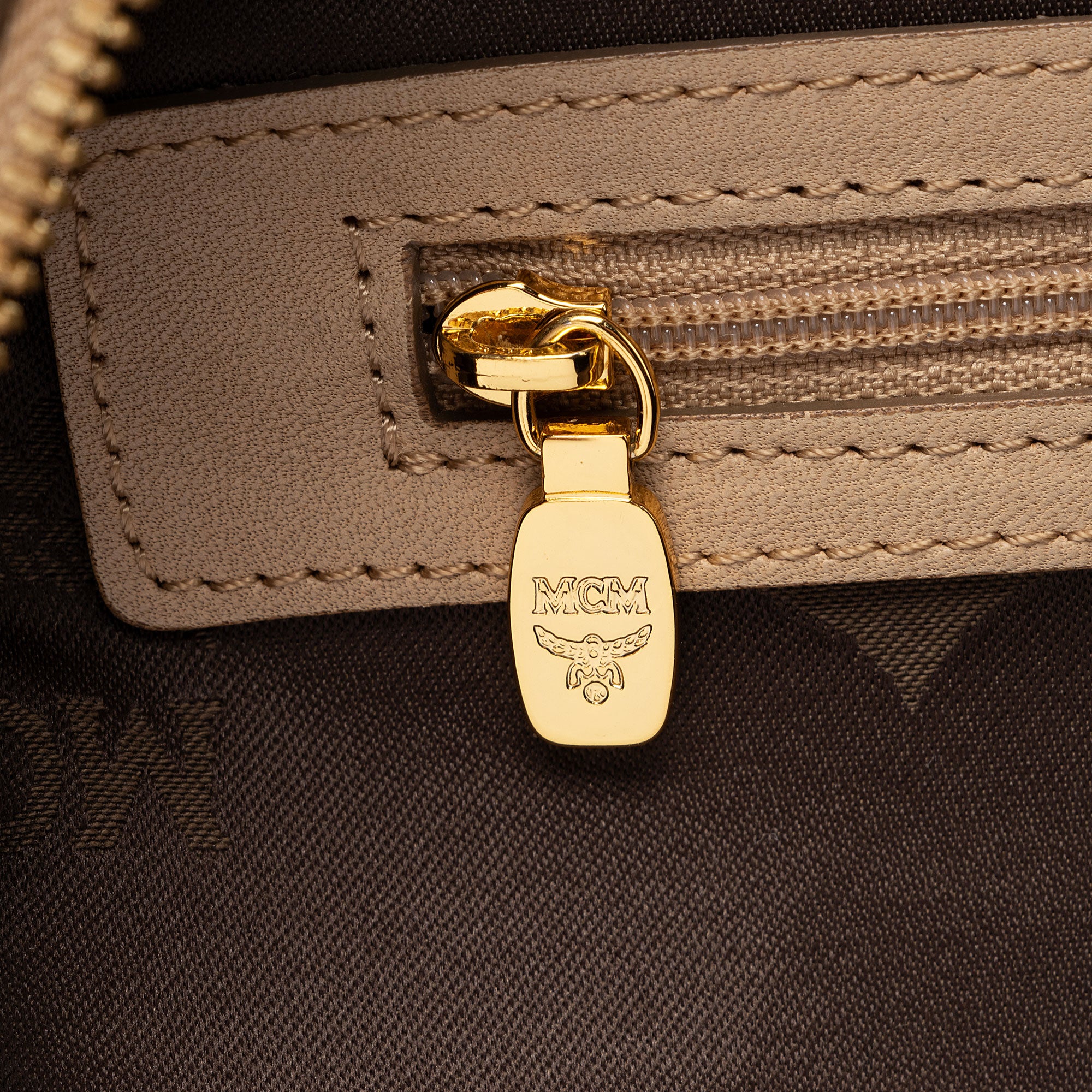 MCM Vintage Visetos Buckled Boston Bag (SHF-1mstCB)