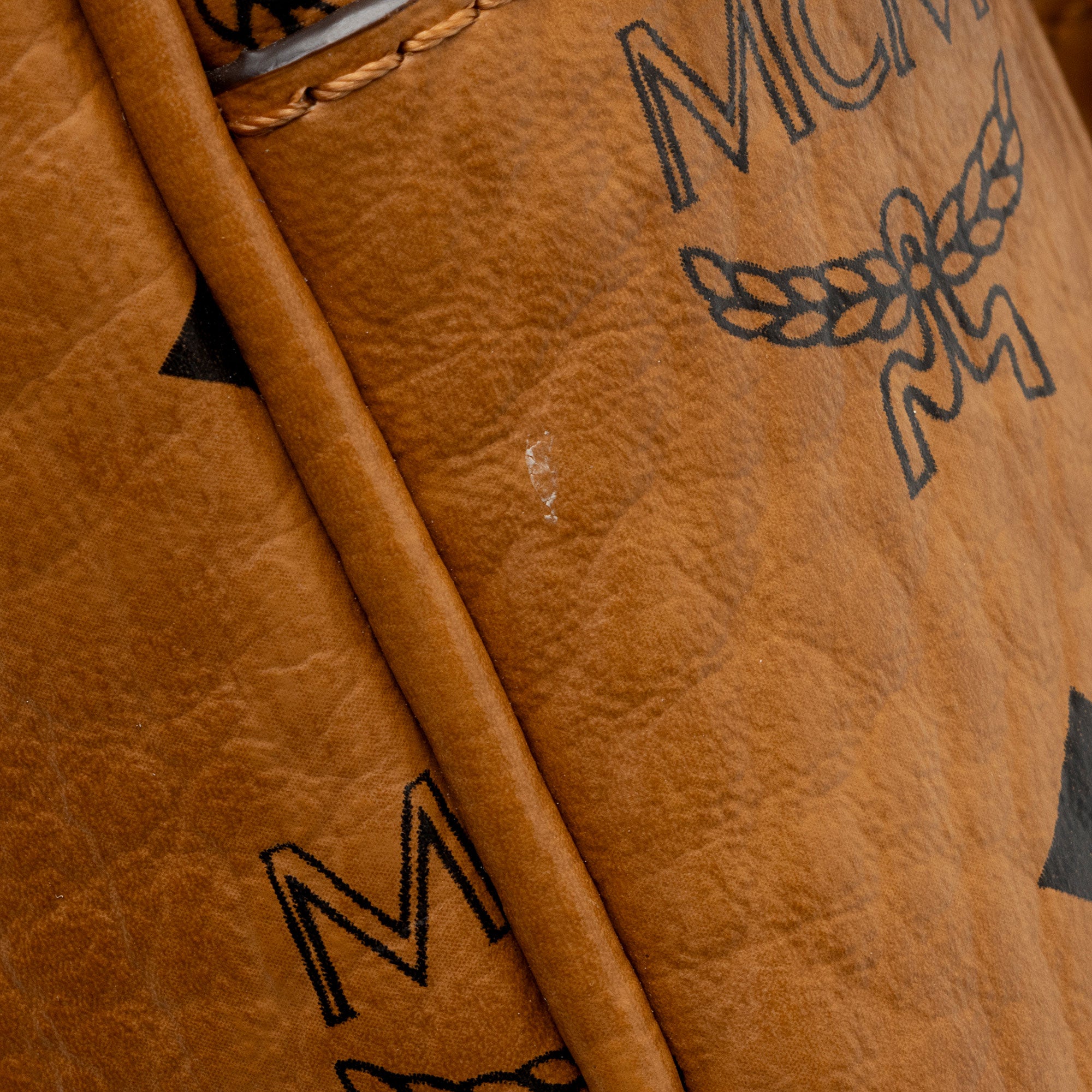 MCM Visetos Aren Small Crossbody Bag (SHF-nJ5KJz)