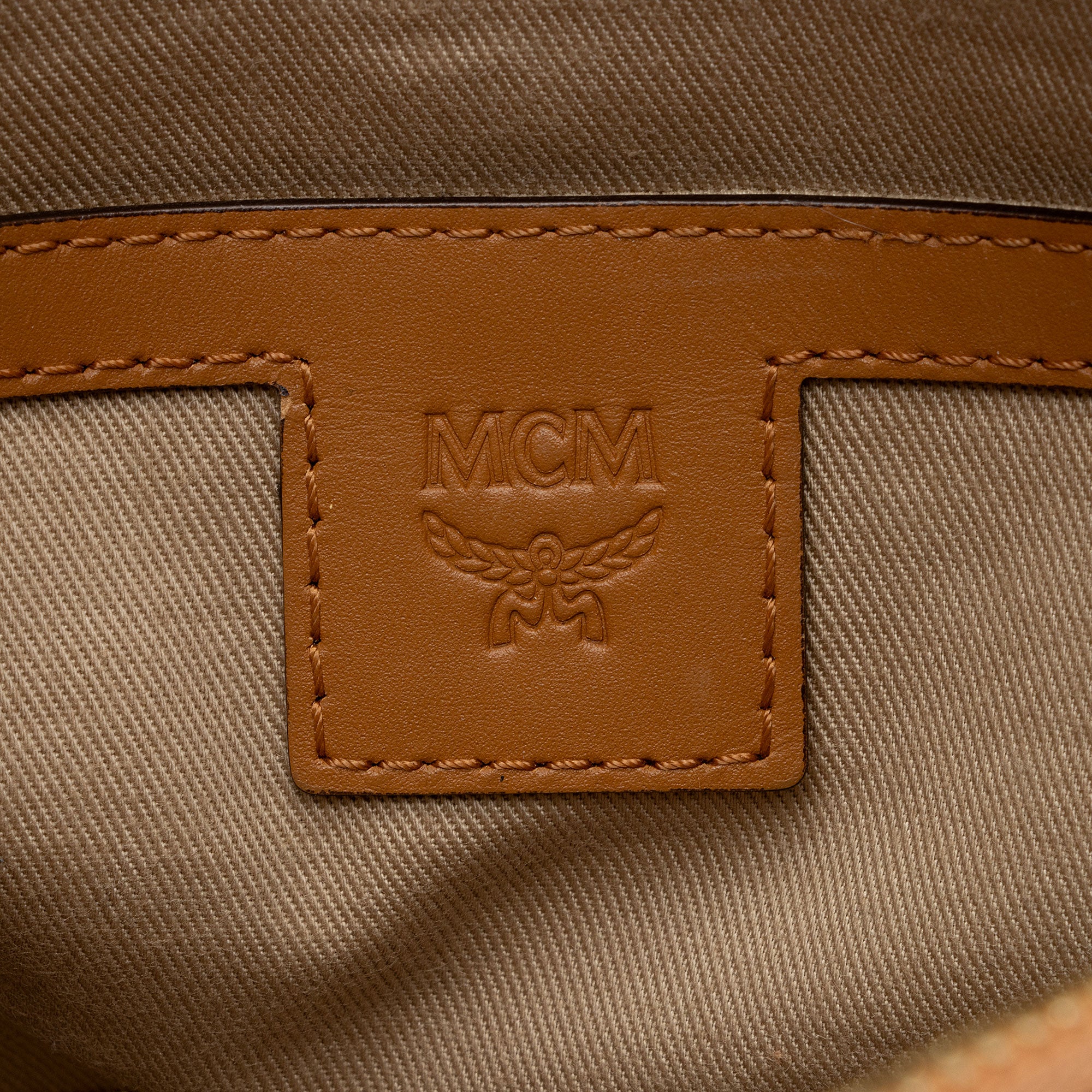 MCM Visetos Aren Small Crossbody Bag (SHF-nJ5KJz)