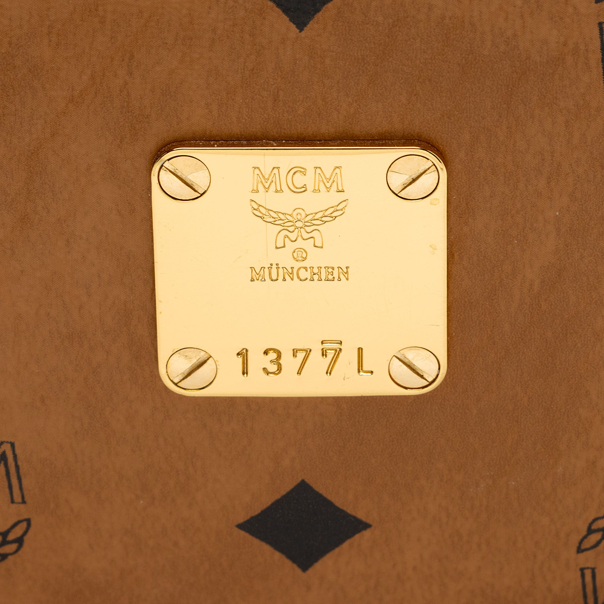 MCM Visetos Aren Small Crossbody Bag (SHF-nJ5KJz)