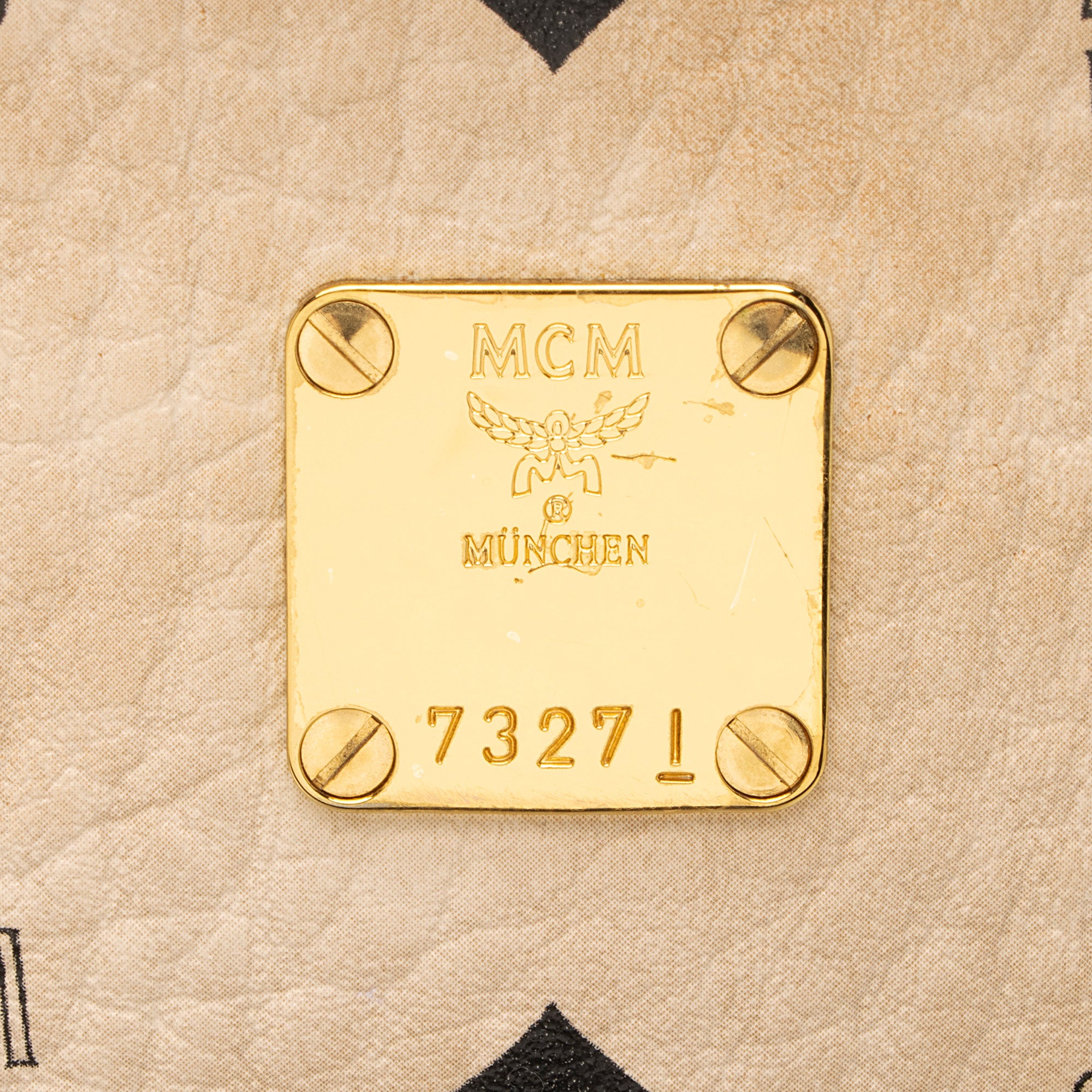 MCM Visetos Medium Anya Tote (SHF-lqhKX2)