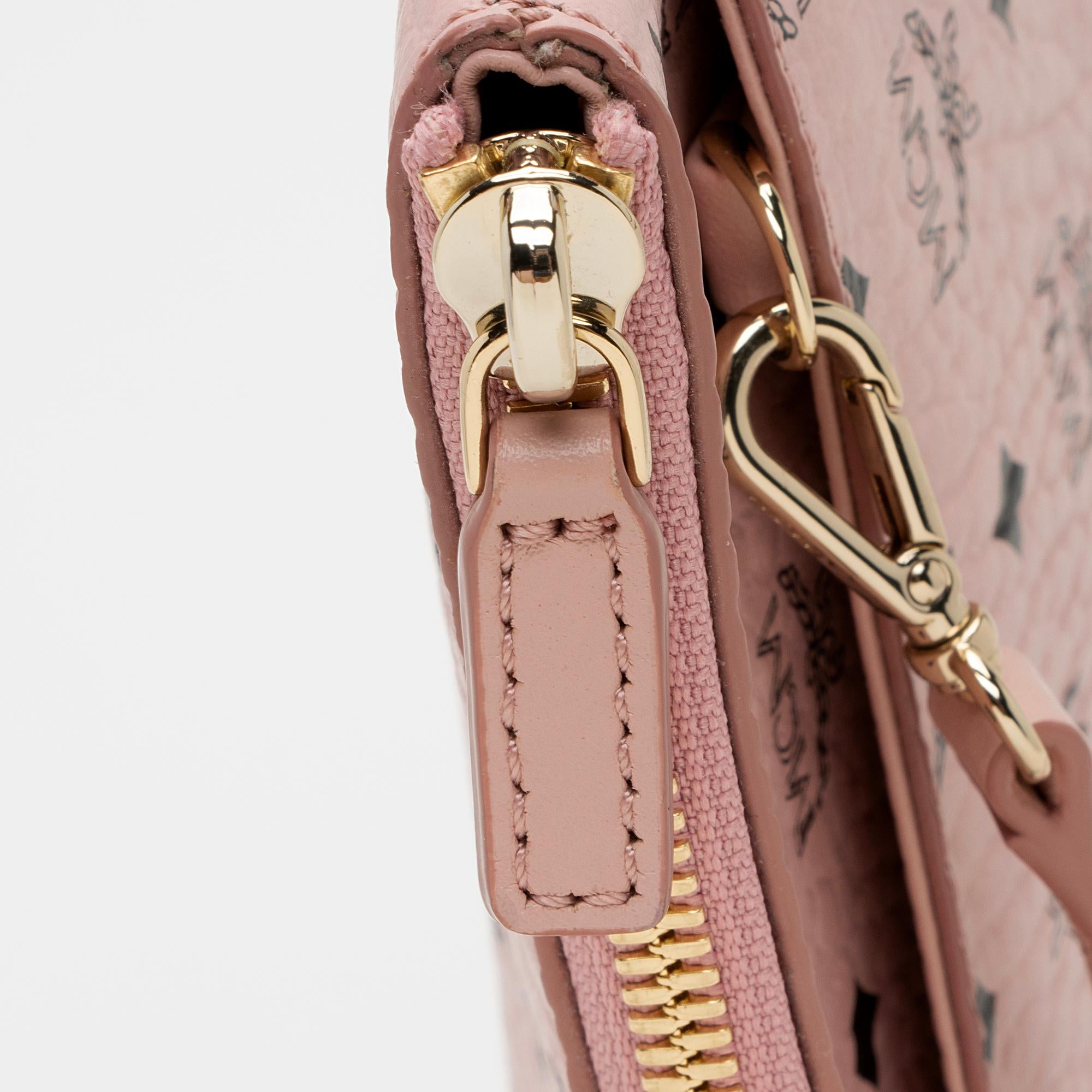 MCM Visetos Original Pouch Medium Crossbody Bag (SHF-QNsHHi)