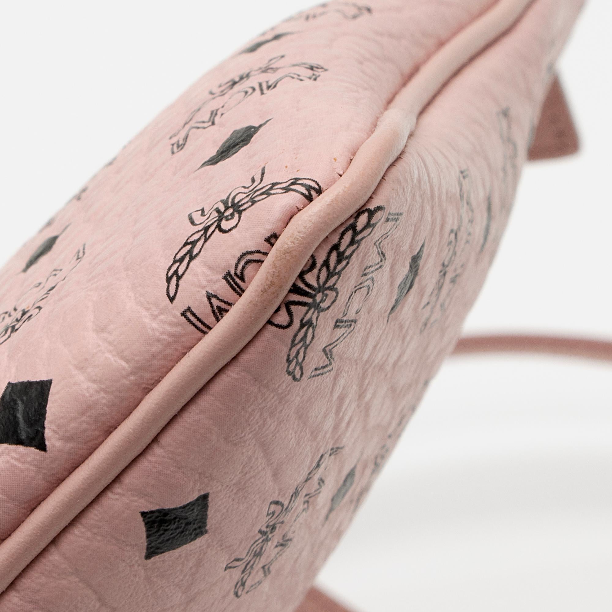 MCM Visetos Original Pouch Medium Crossbody Bag (SHF-QNsHHi)