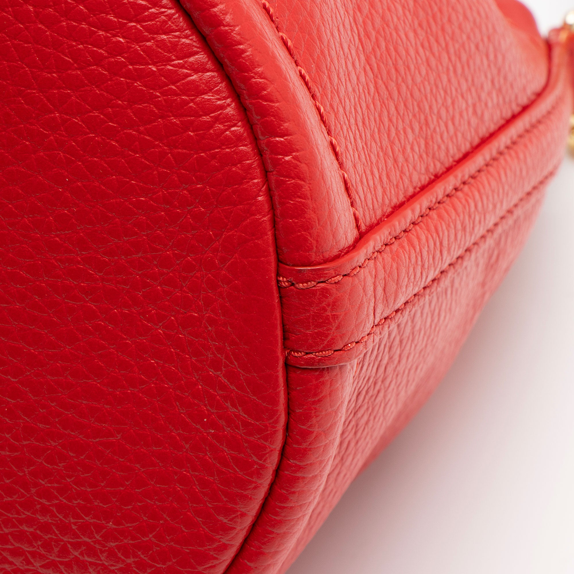 Marc Jacobs Grained Calfskin The Bucket Drawstring Mini Shoulder Bag (SHF-nNBPqo)